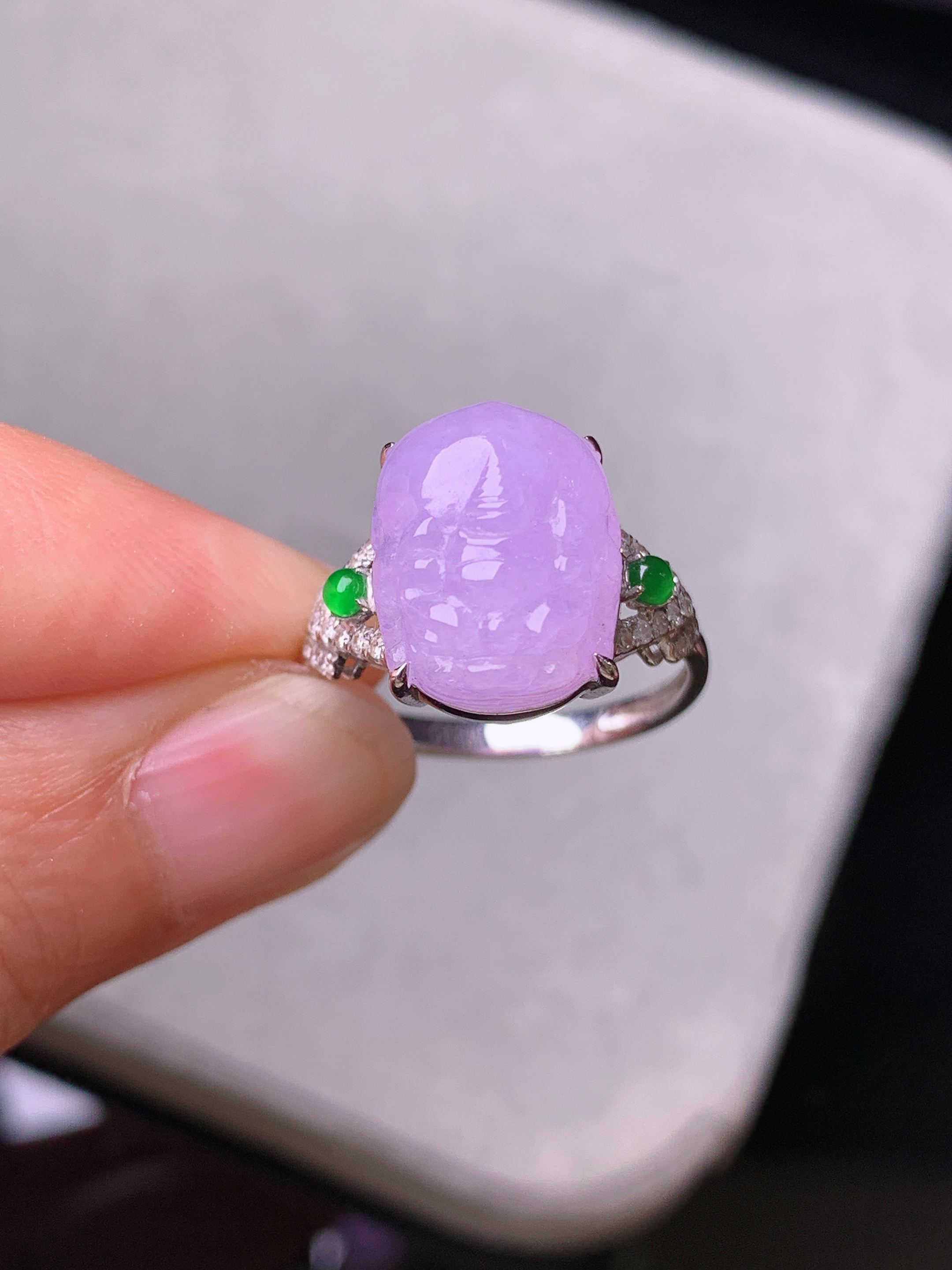 18k金钻镶嵌紫罗兰貔貅戒指 玉质细腻 色泽艳丽清新 水润亮眼 圈口12.5 裸石尺寸12.6*10