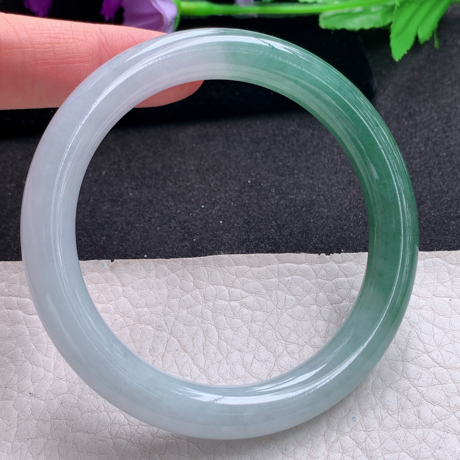 xc大圈口60*9.9招财美人镯 天然缅甸翡翠A货手镯双彩圆条玉手环