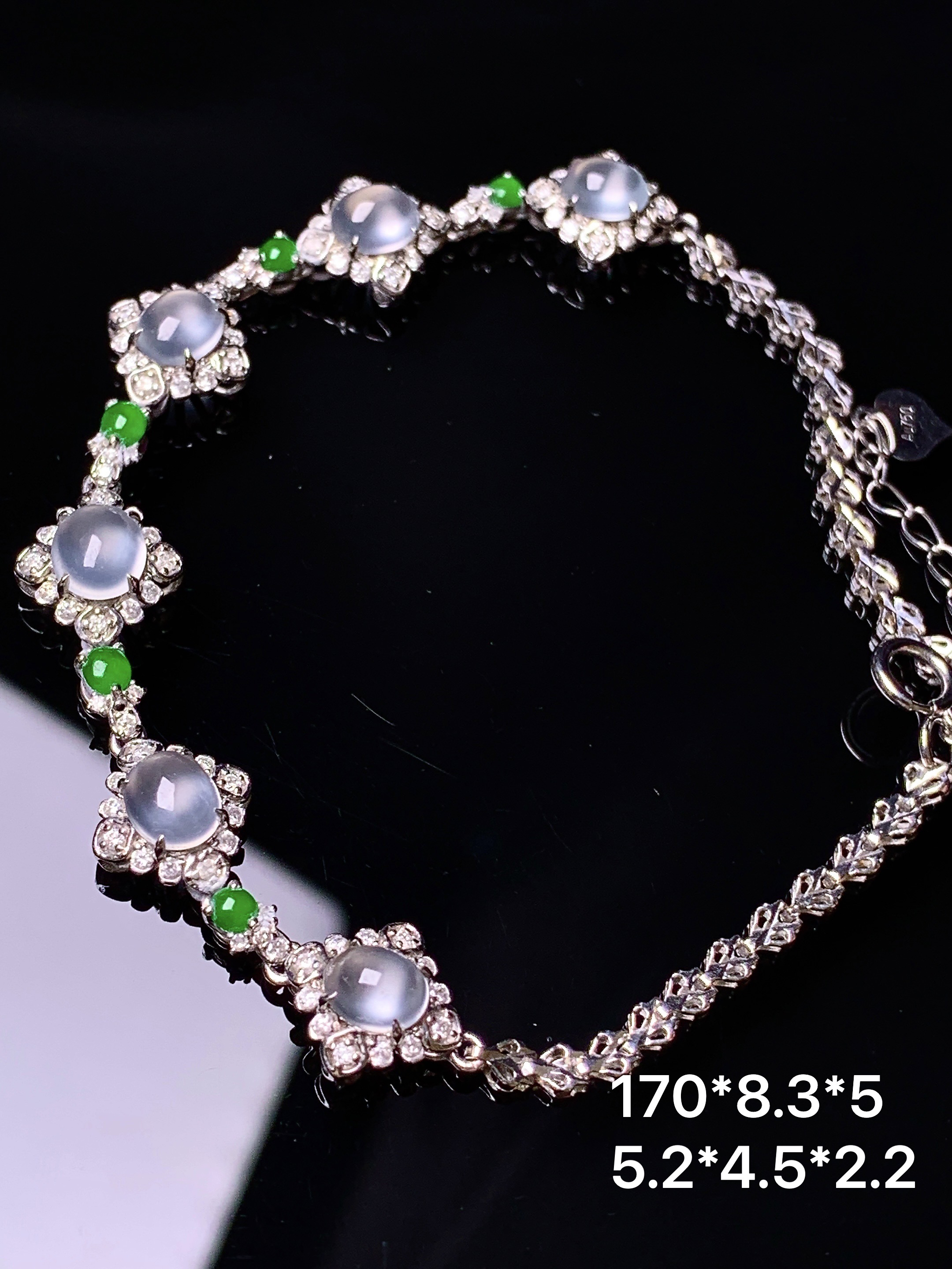 18k金钻镶嵌冰种蛋面手链 玉质细腻 色泽艳丽清新 水润亮眼 整体尺寸170*8.3*5L3