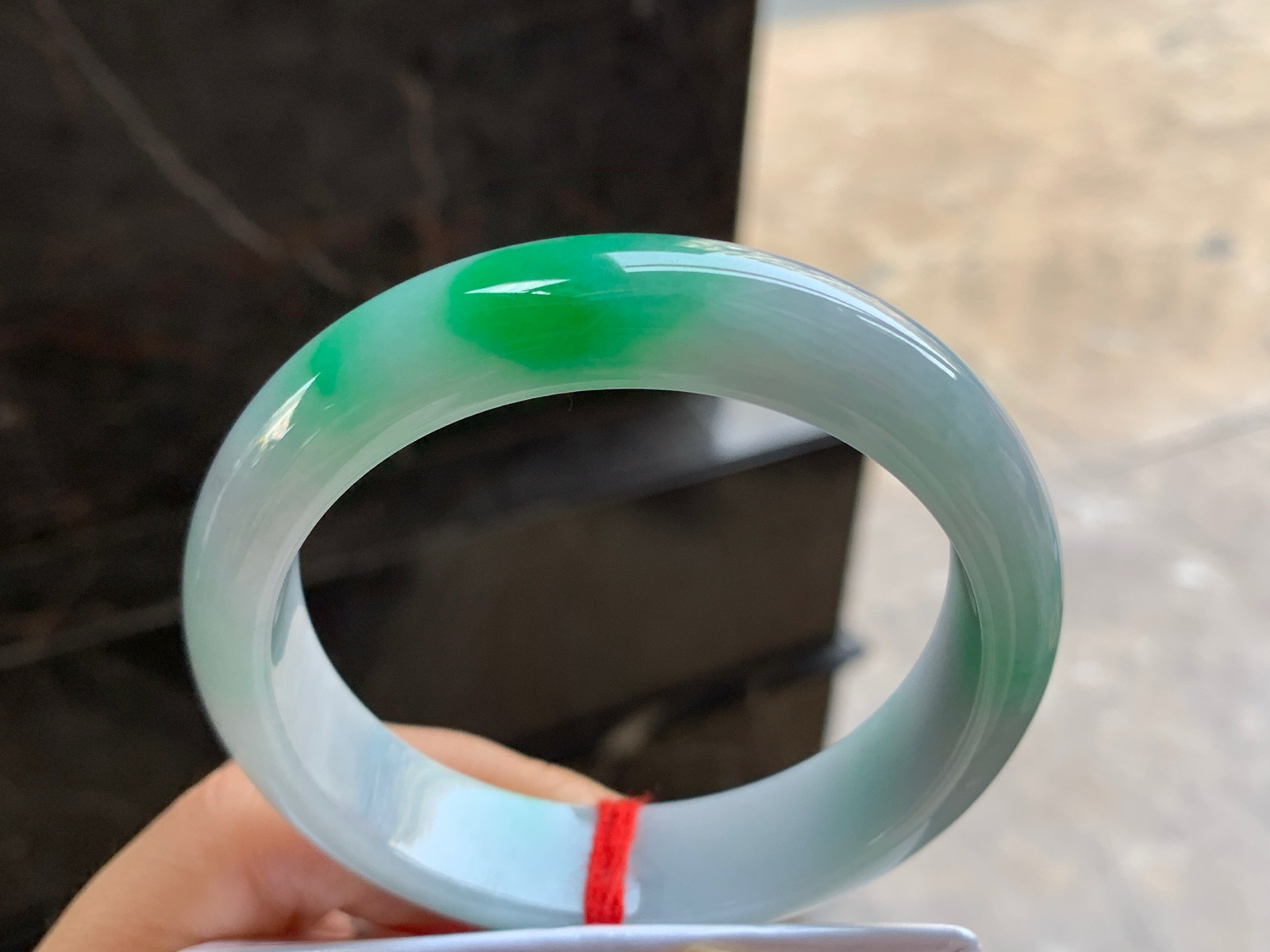 59-14.7-8.4

带色手镯^_^颜色鲜艳