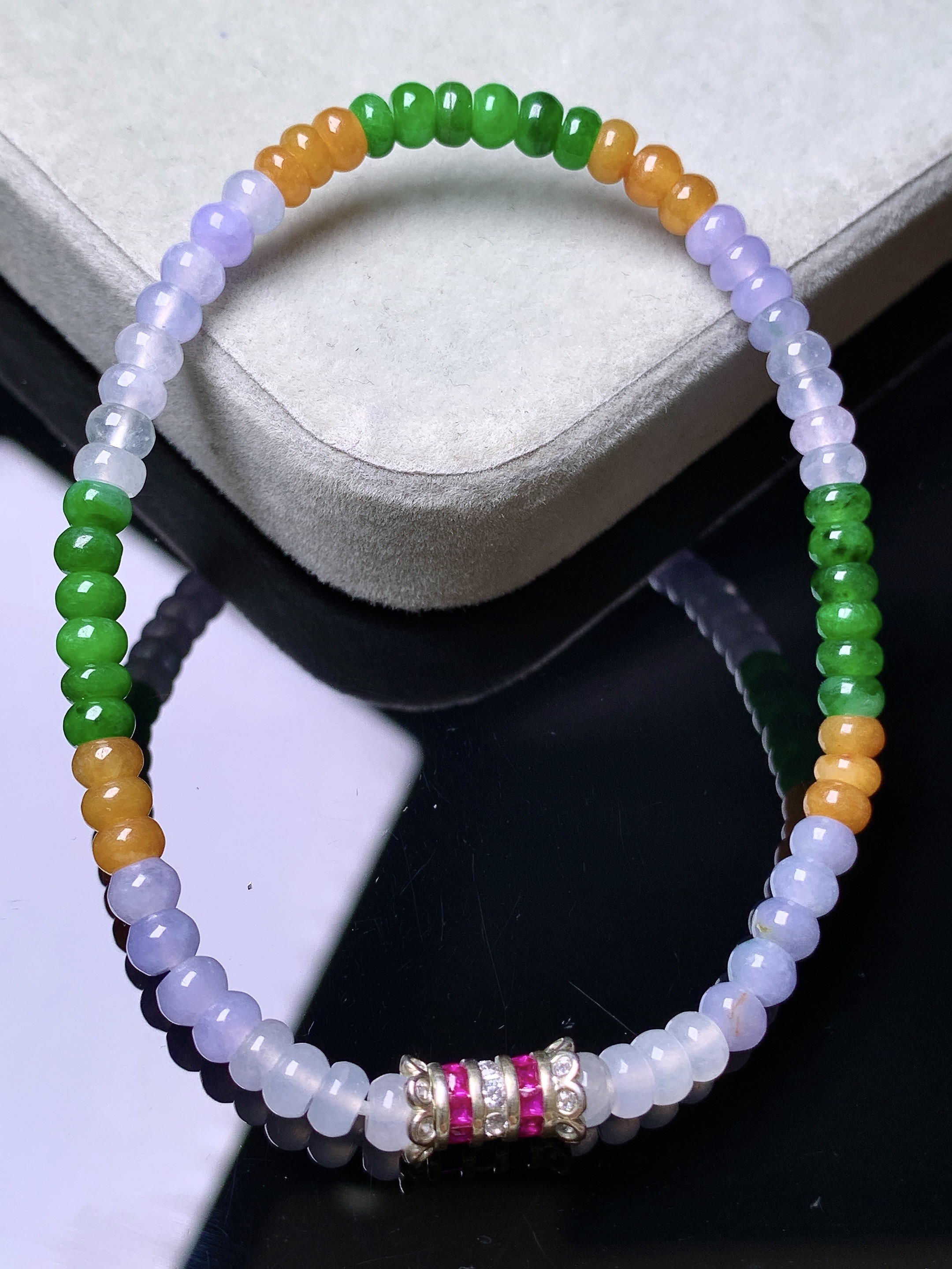 冰黄绿算盘珠手链 玉质细腻 色泽艳丽清新 水润亮眼 整体尺寸4*3w1