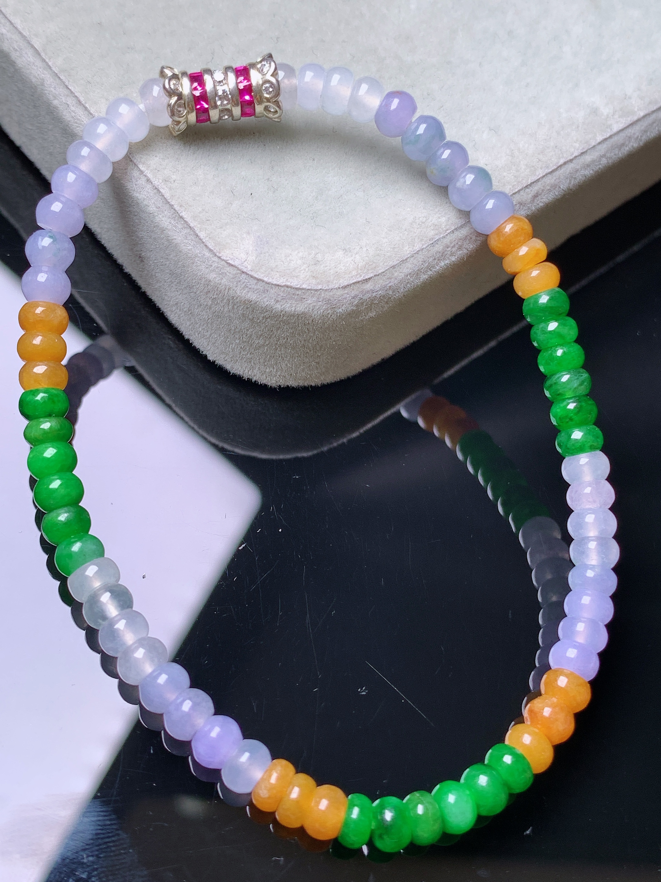 冰黄绿算盘珠手链 玉质细腻 色泽艳丽清新 水润亮眼 整体尺寸4*3w1