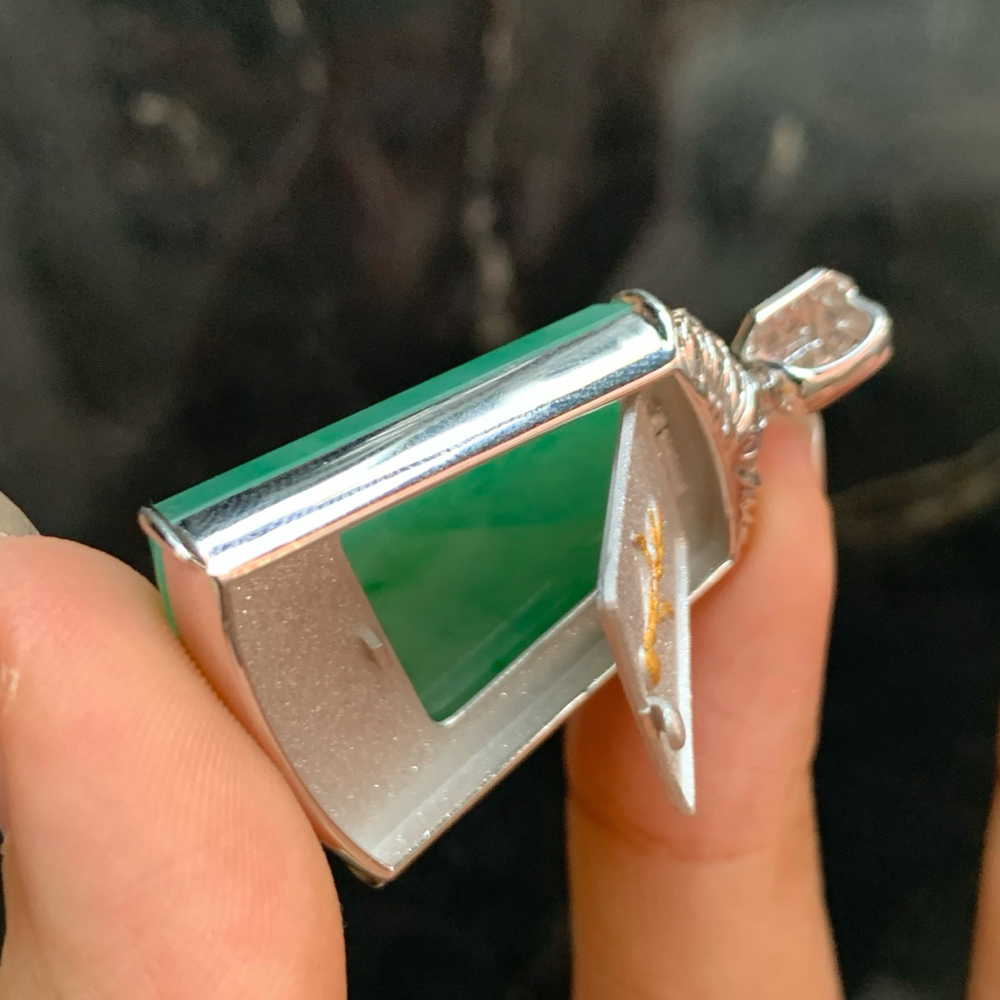 冰糯种带色无事牌吊坠 尺寸39-26-7毫米