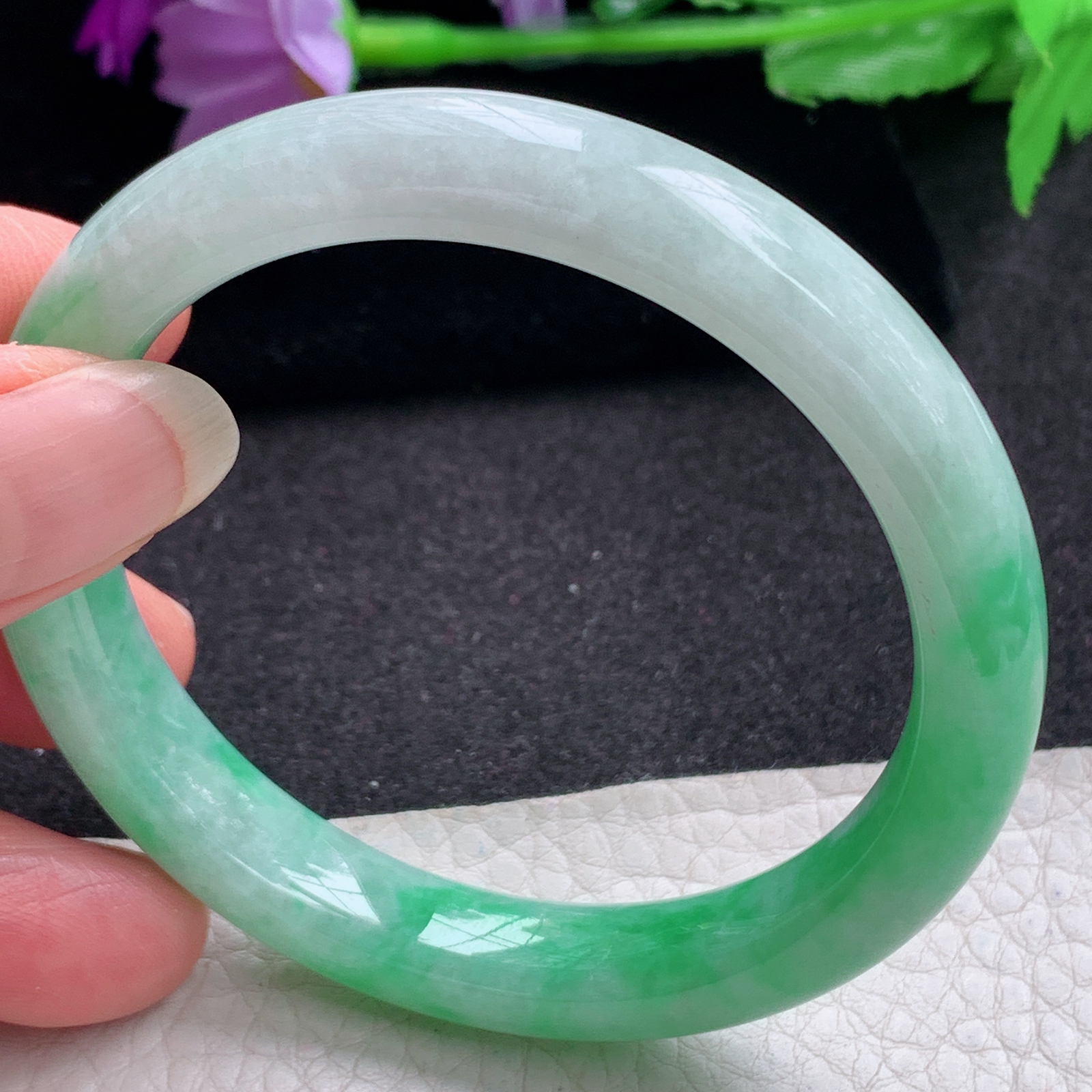 js实拍54.5*10*8招财镯 天然缅甸翡翠A货手镯秀气半山水玉手环