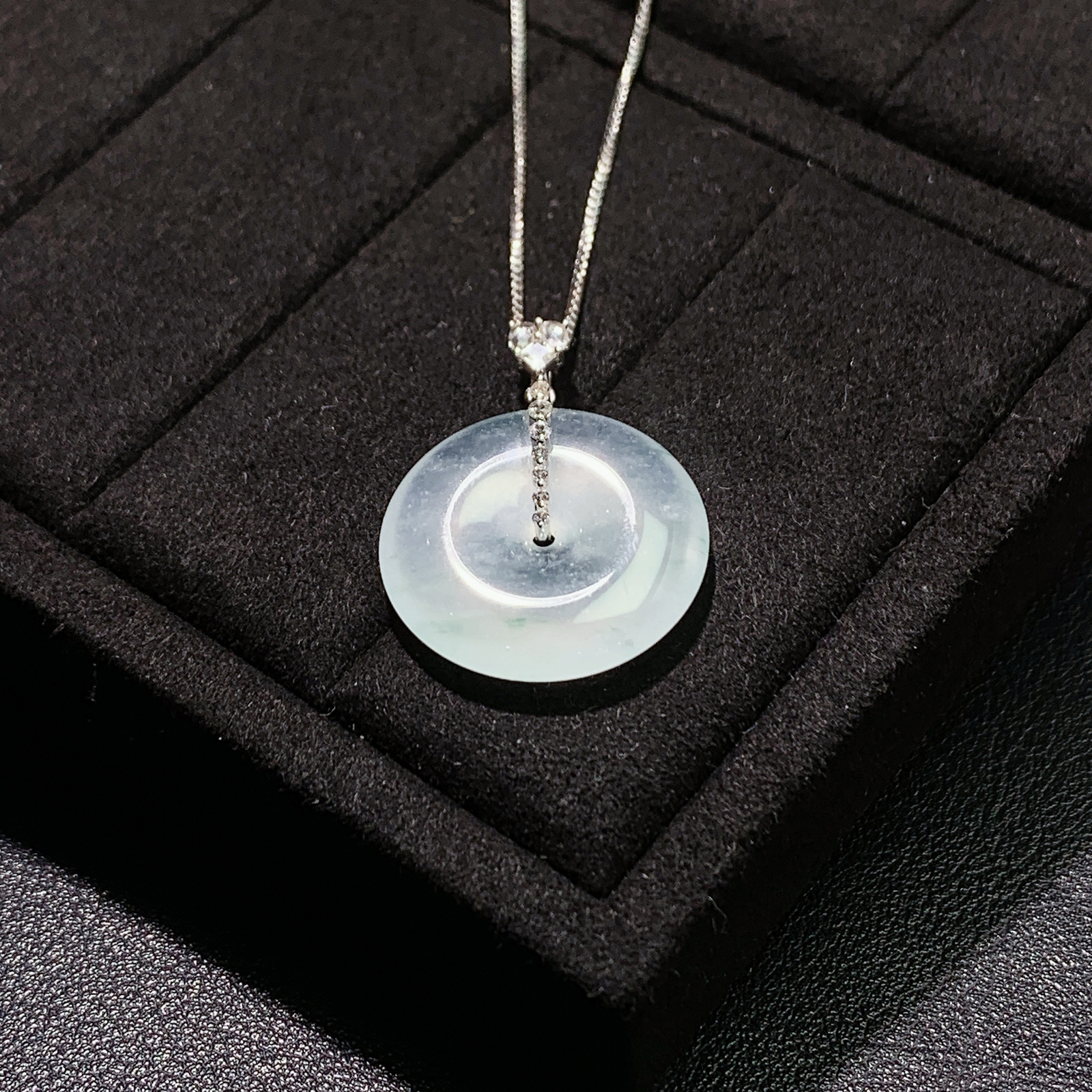 冰种飘花平安扣吊坠 尺寸29.5-22.5-4.6毫米