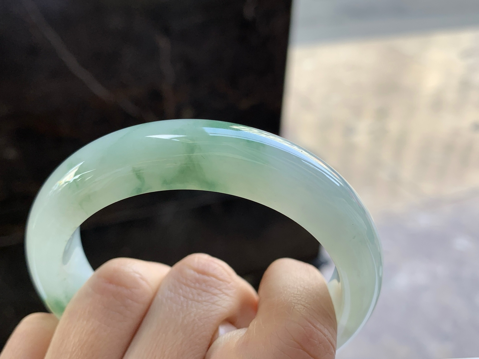 57-13.7-9.4

绿花手镯^_^细腻