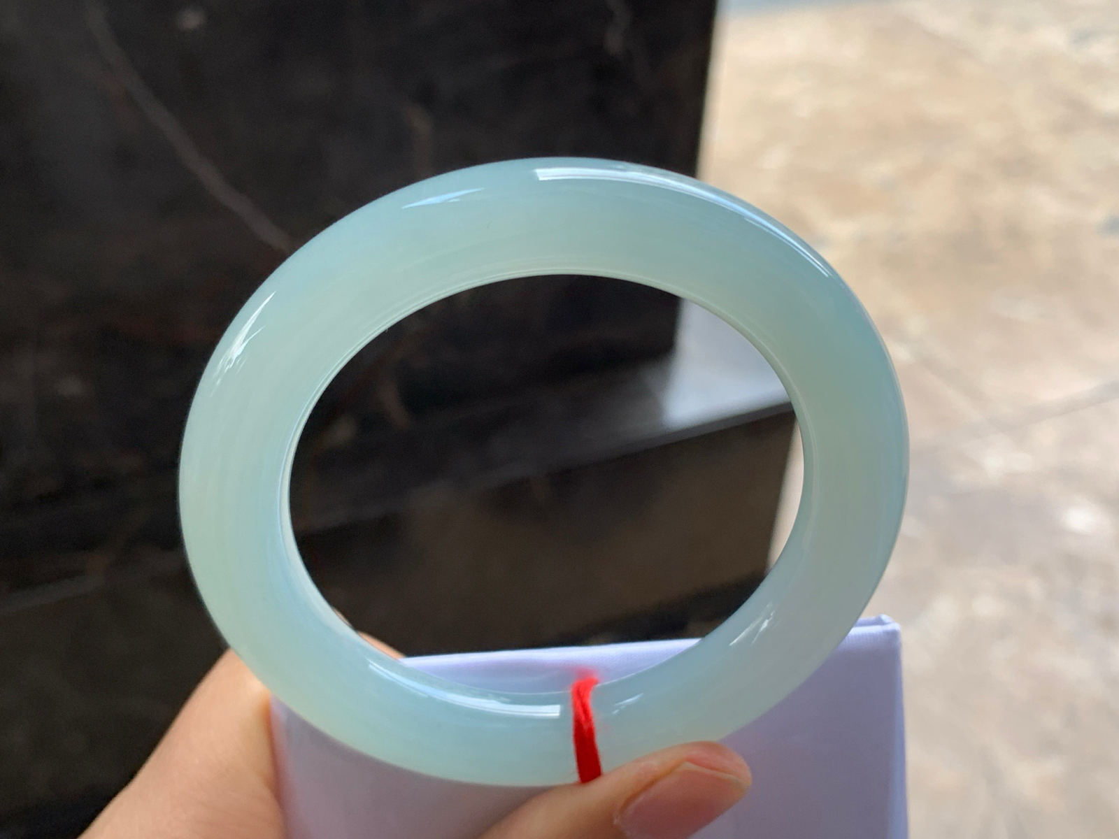 55-10.3

蓝底圆条手镯^_^细腻