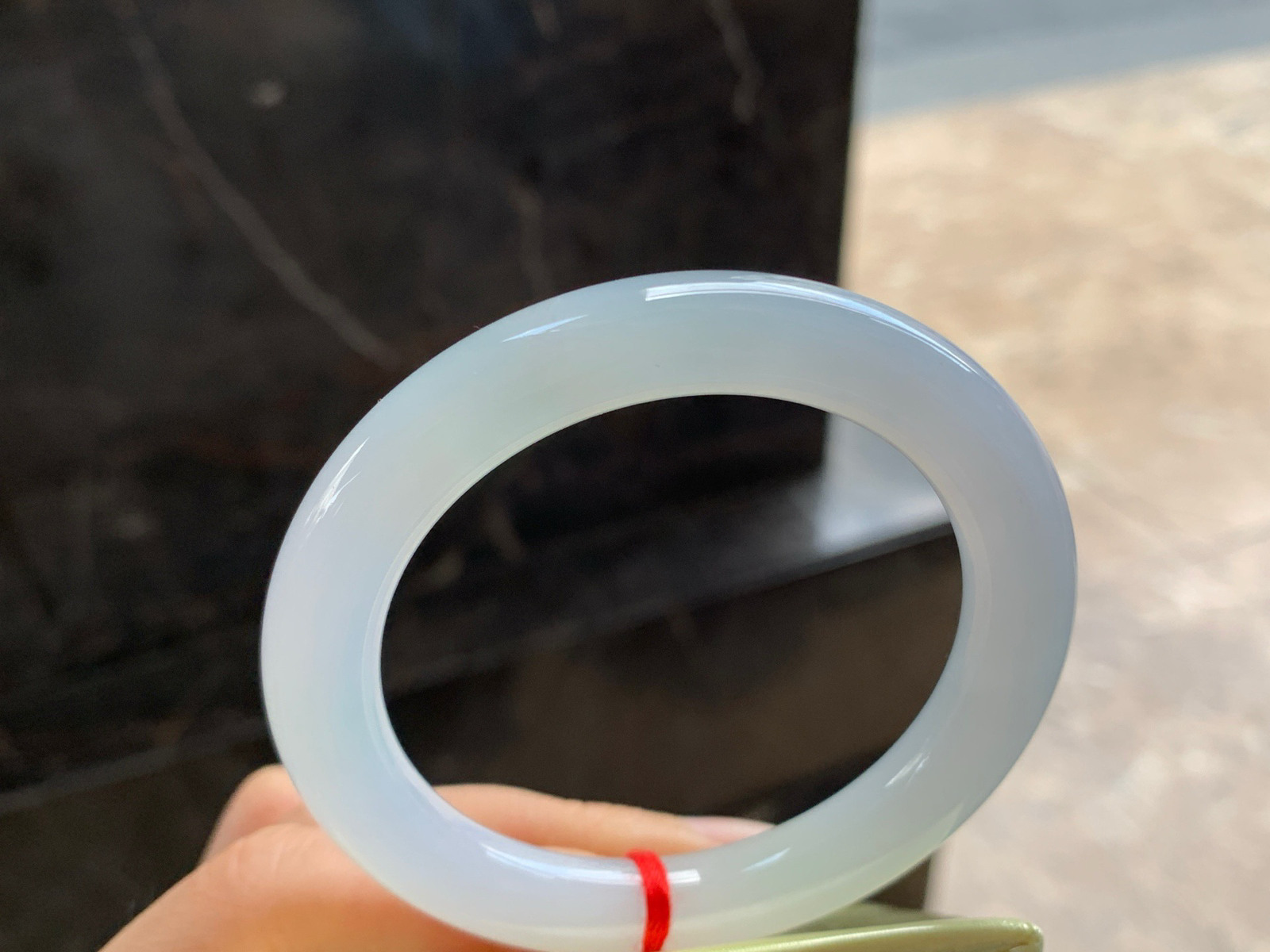 53-9.5
圆条手镯^_^玉质温润