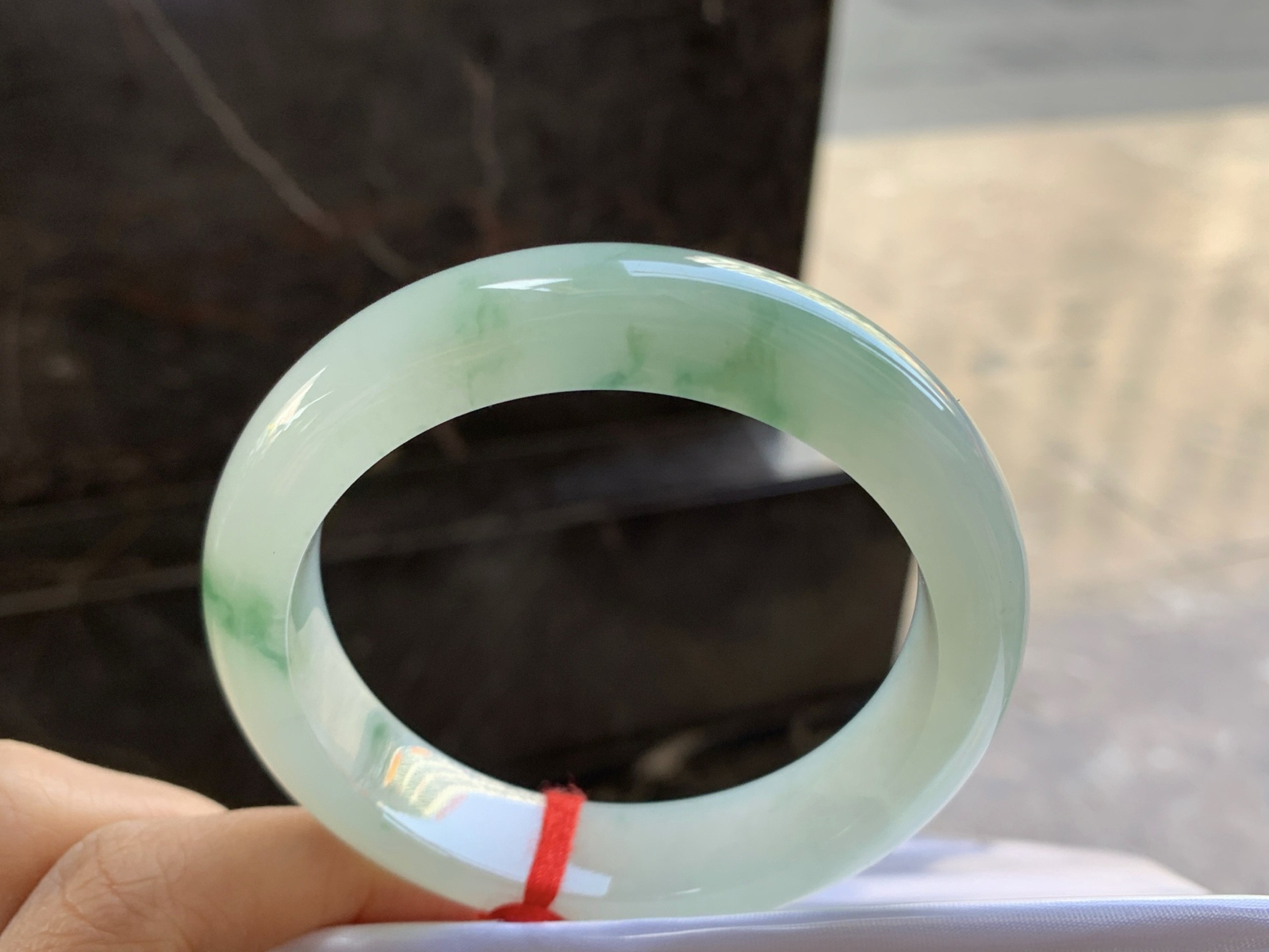 57-13.7-9.4

绿花手镯^_^细腻