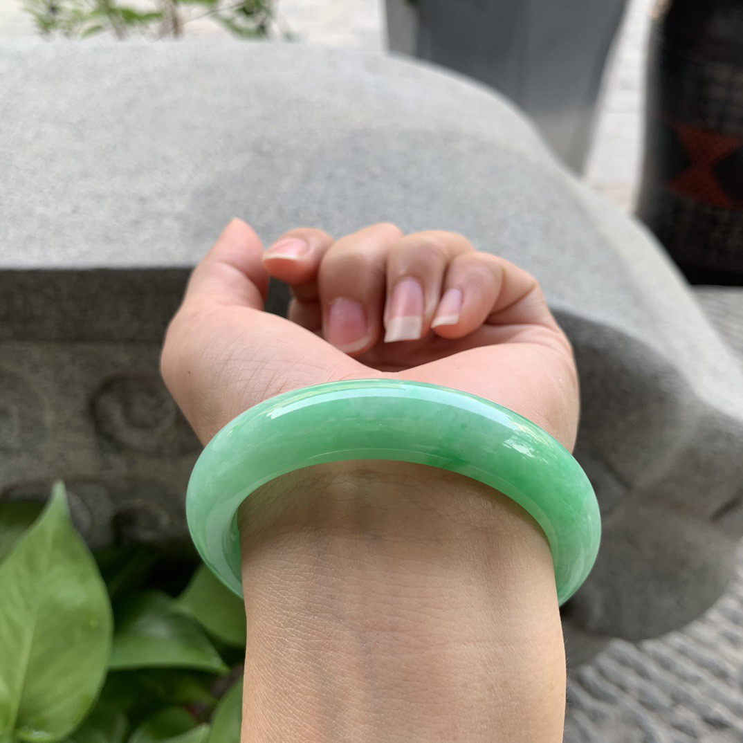 圈口 55-12.4-8.7【满飘绿正圈手镯】正圈55 56可戴
