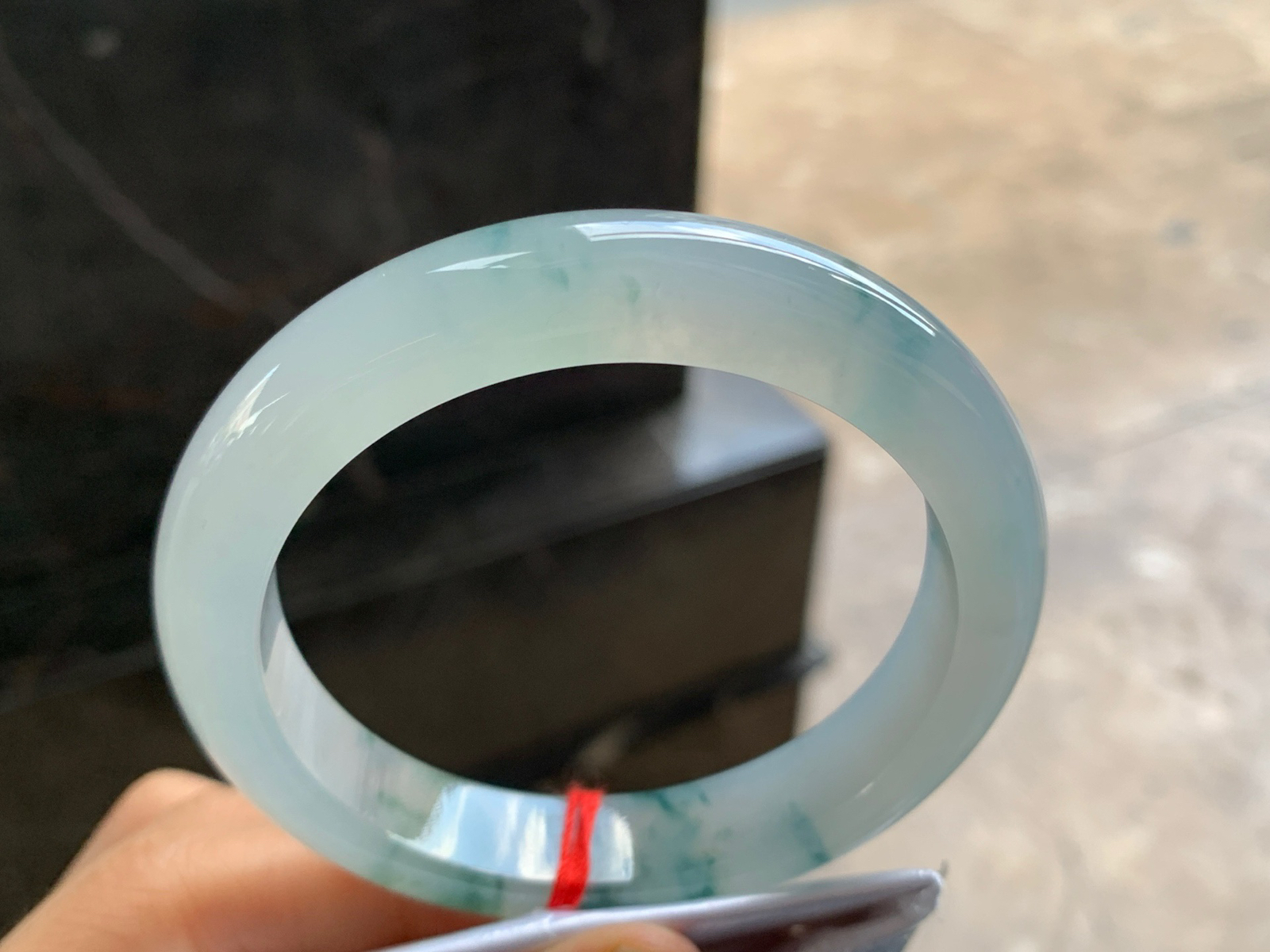 57.5-12.1-8.8

蓝花手镯^_^飘花灵韵