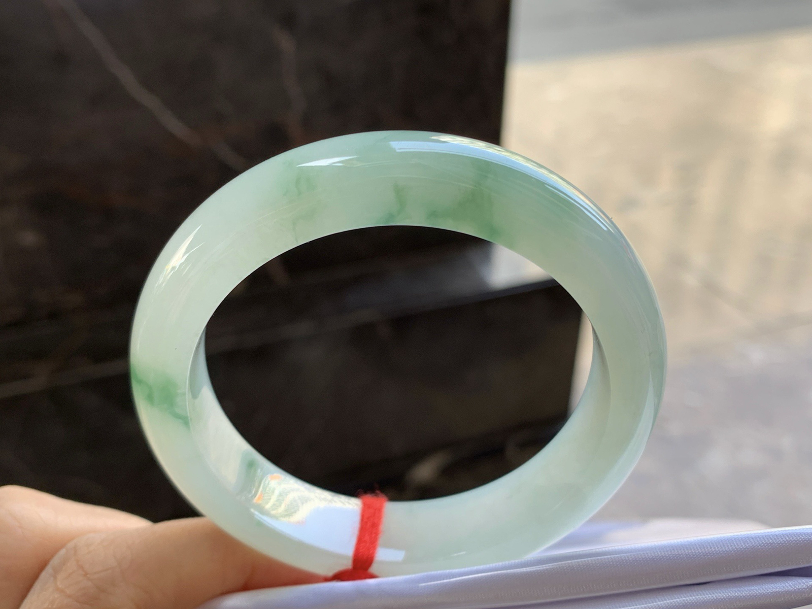 57-13.7-9.4

绿花手镯^_^细腻