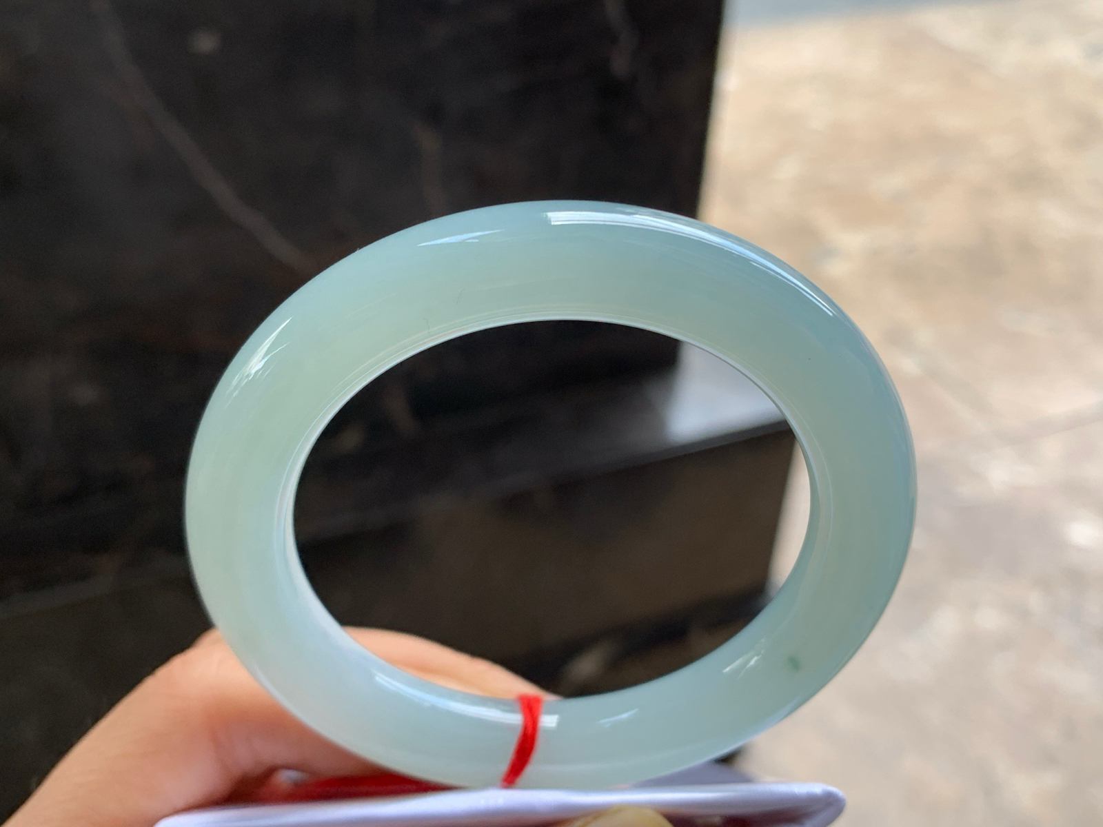 55-10.3

蓝底圆条手镯^_^细腻