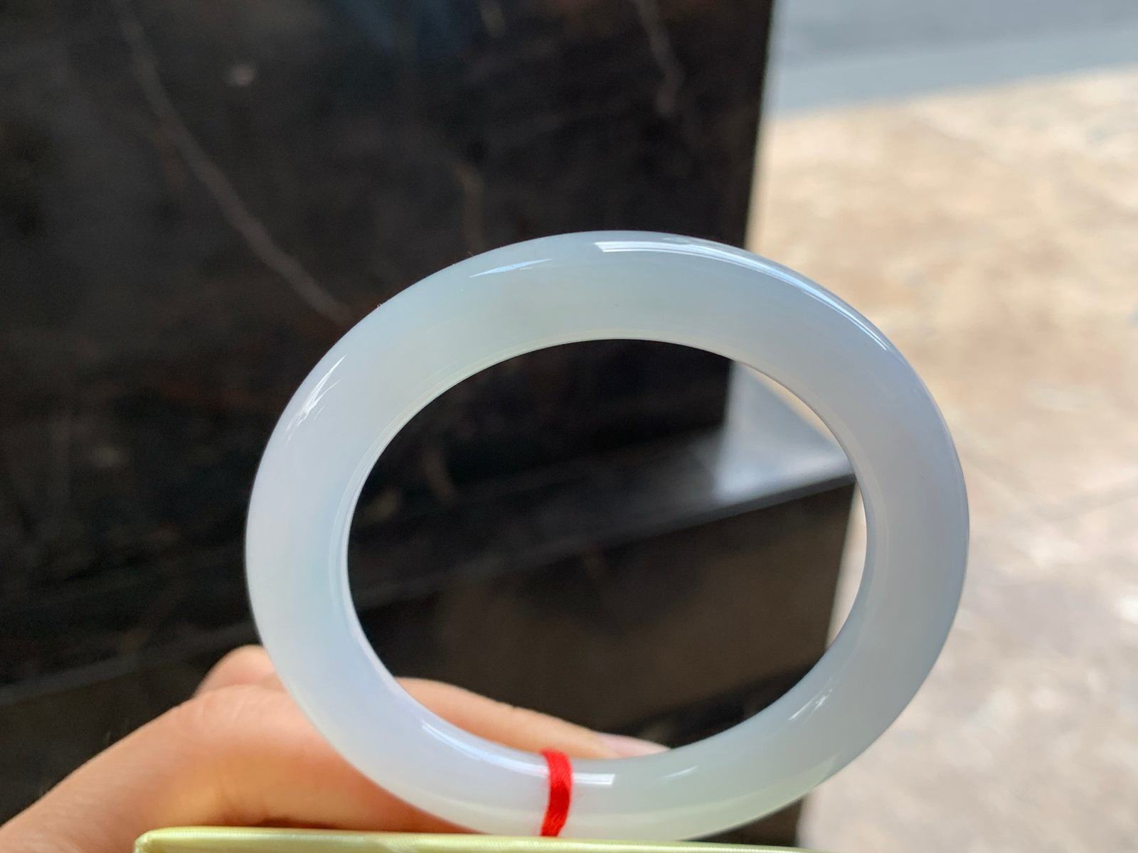 53-9.5
圆条手镯^_^玉质温润