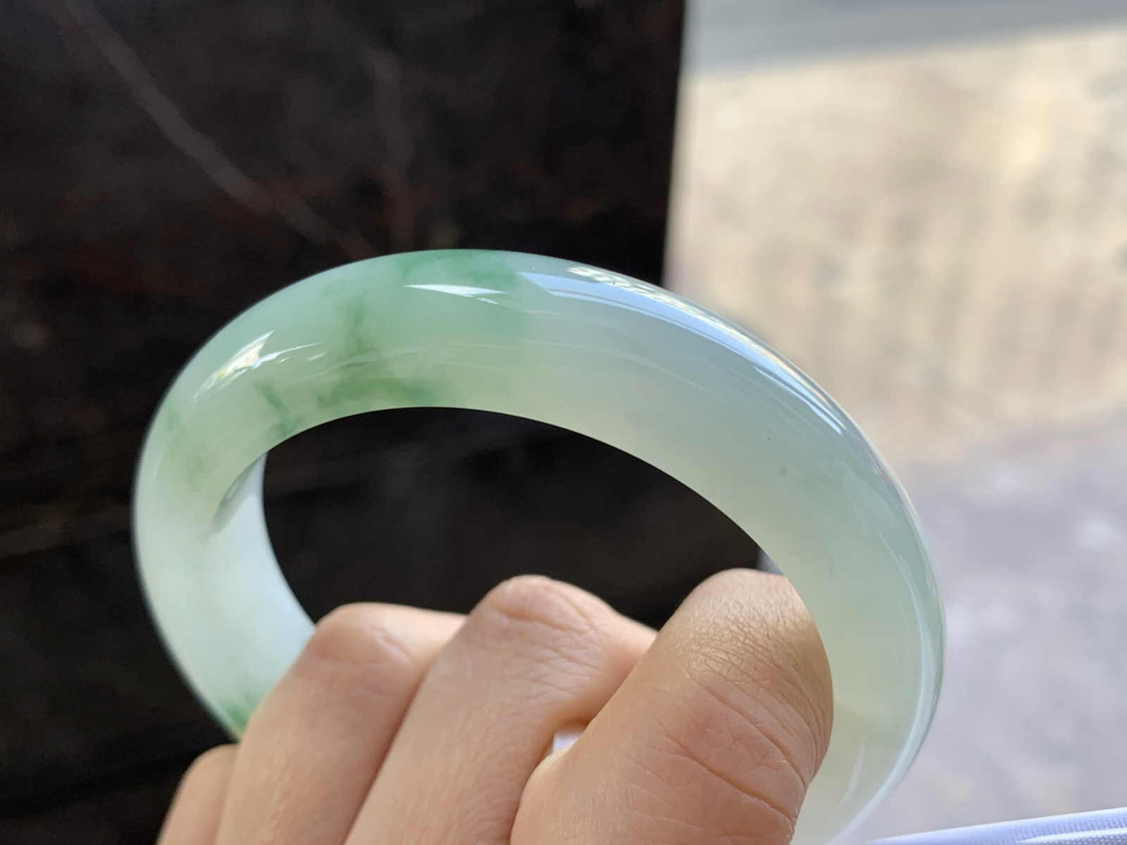 57-13.7-9.4

绿花手镯^_^细腻