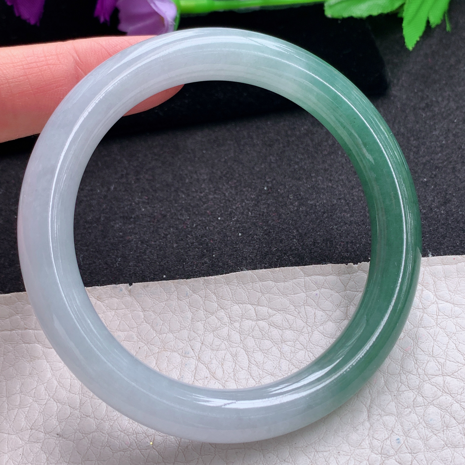 xc大圈口60*9.9招财美人镯 天然缅甸翡翠A货手镯双彩圆条玉手环