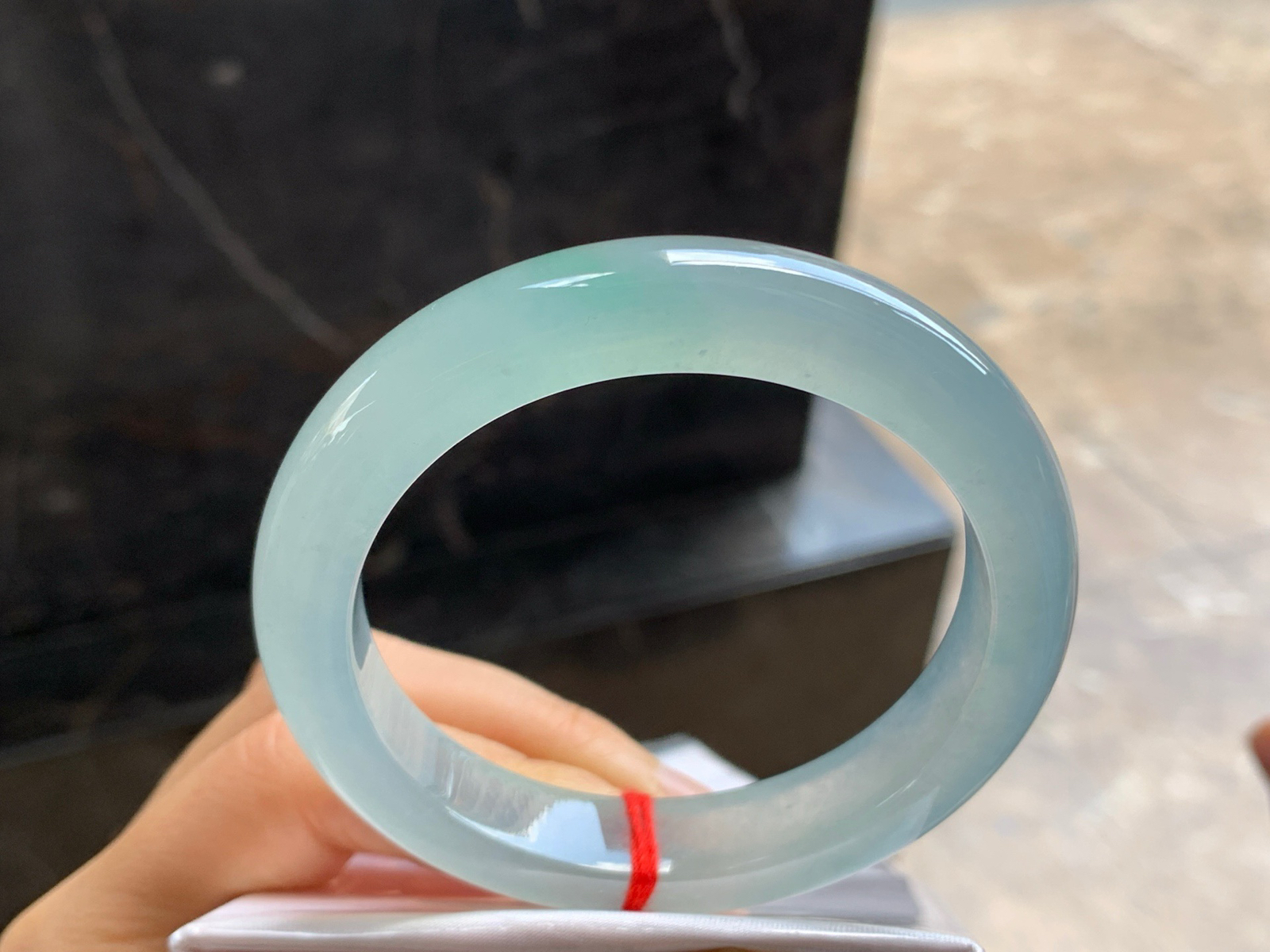 56-11.8-9

冰种晴底手镯^_^透亮