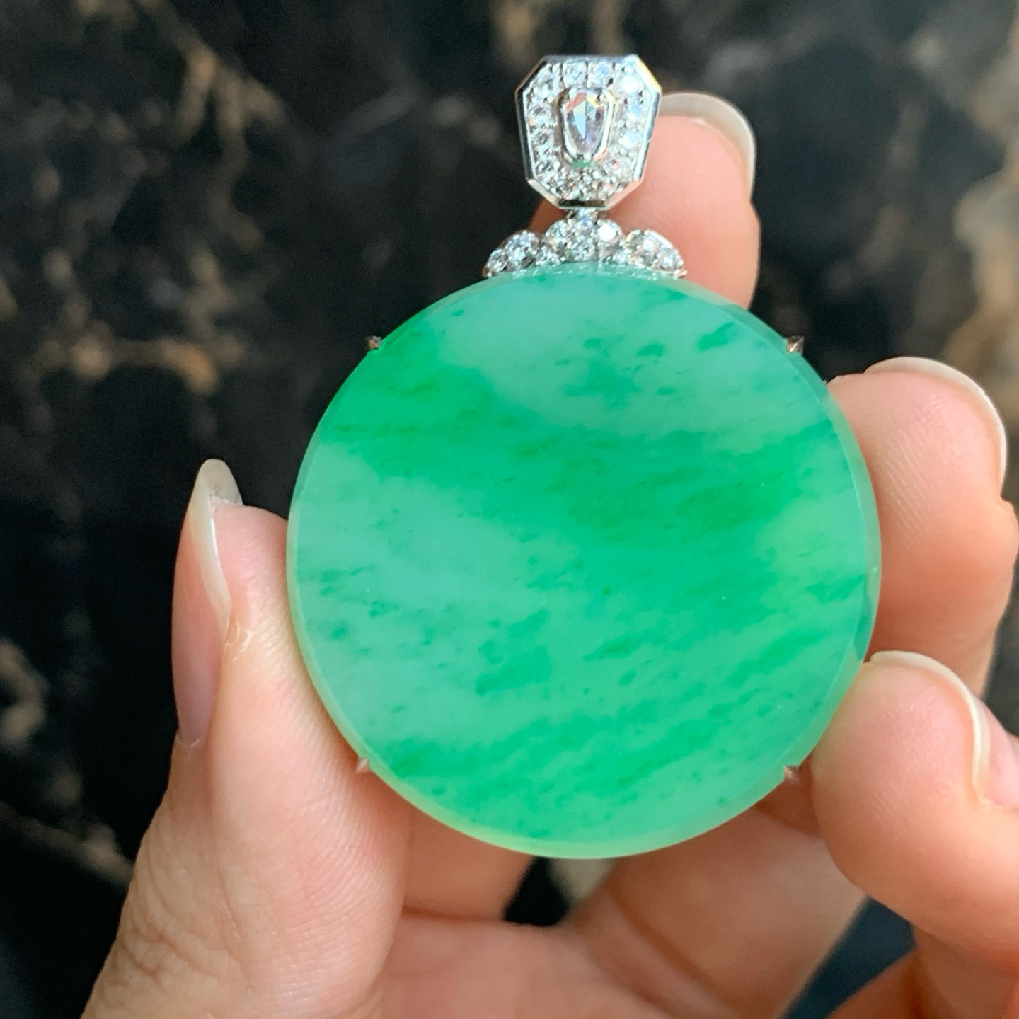 冰糯种带色圆牌吊坠 尺寸43.7-32-7毫米