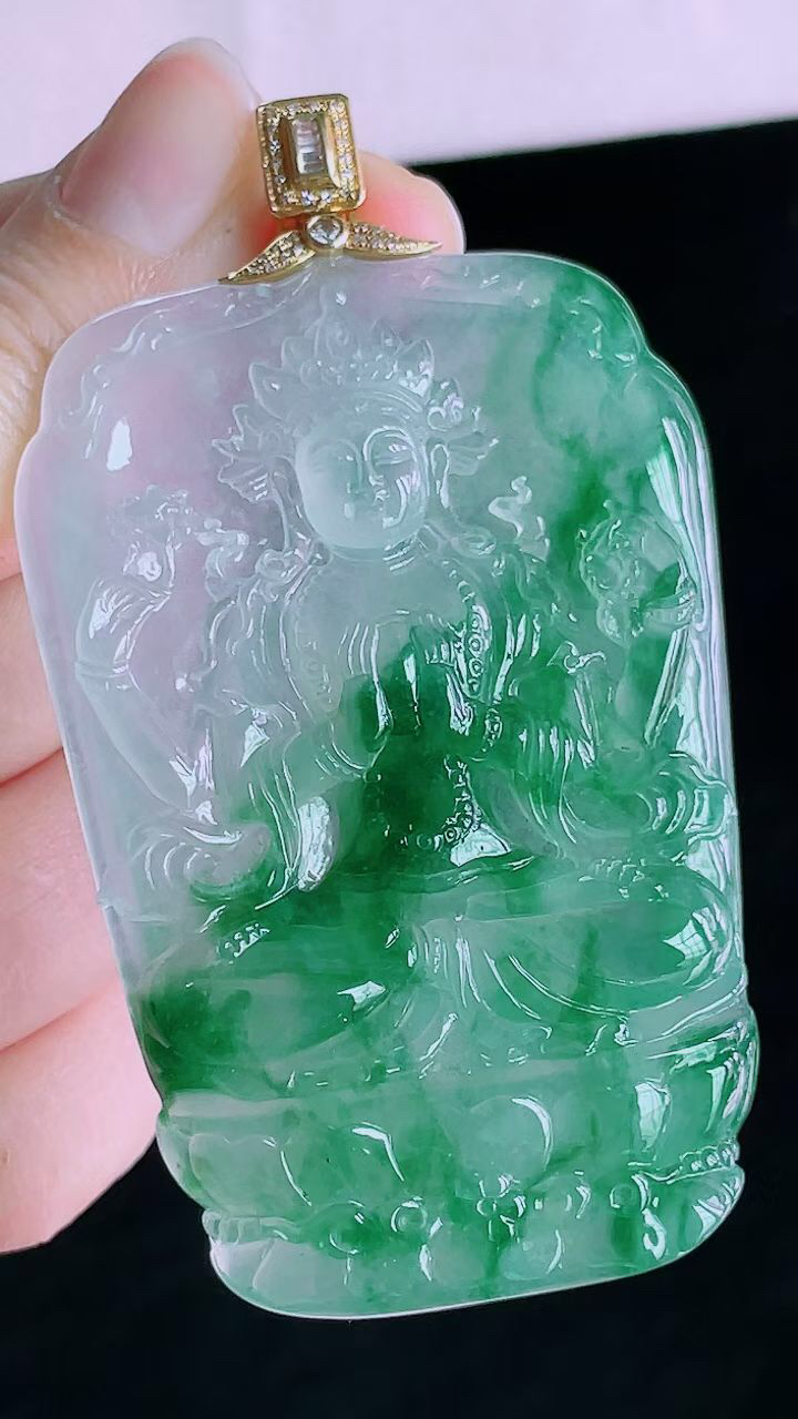 【翡翠名称】18K金扣镶高冰飘花观音吊坠挂件
【翡翠尺寸】裸石66/43.8/6.3mm
【翡翠描述