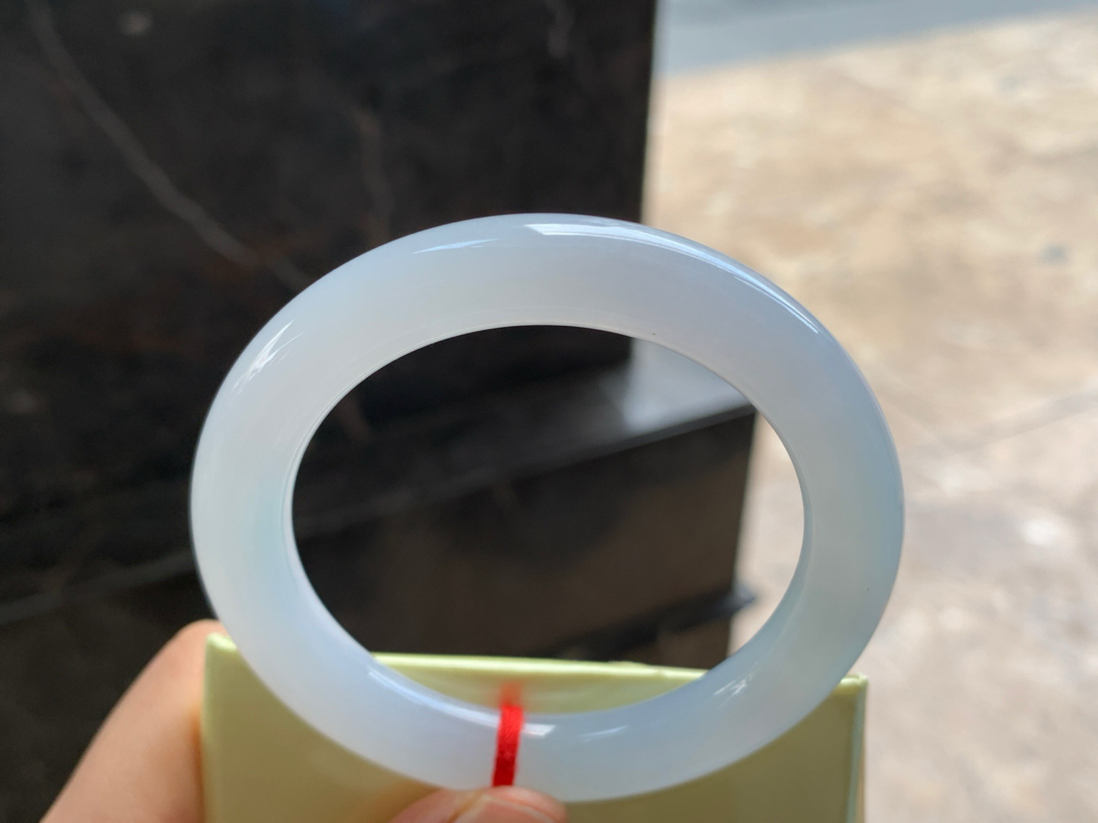 53-9.5
圆条手镯^_^玉质温润