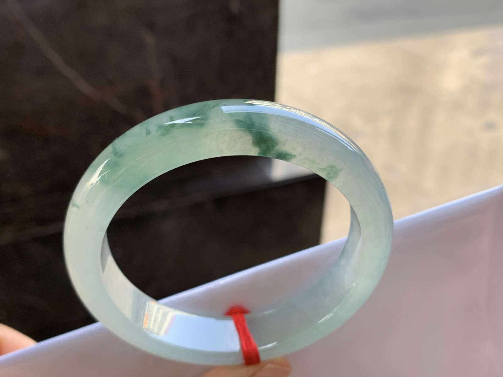 56-13.4-8.2

冰种蓝花手镯^_^冰透 飘花灵韵