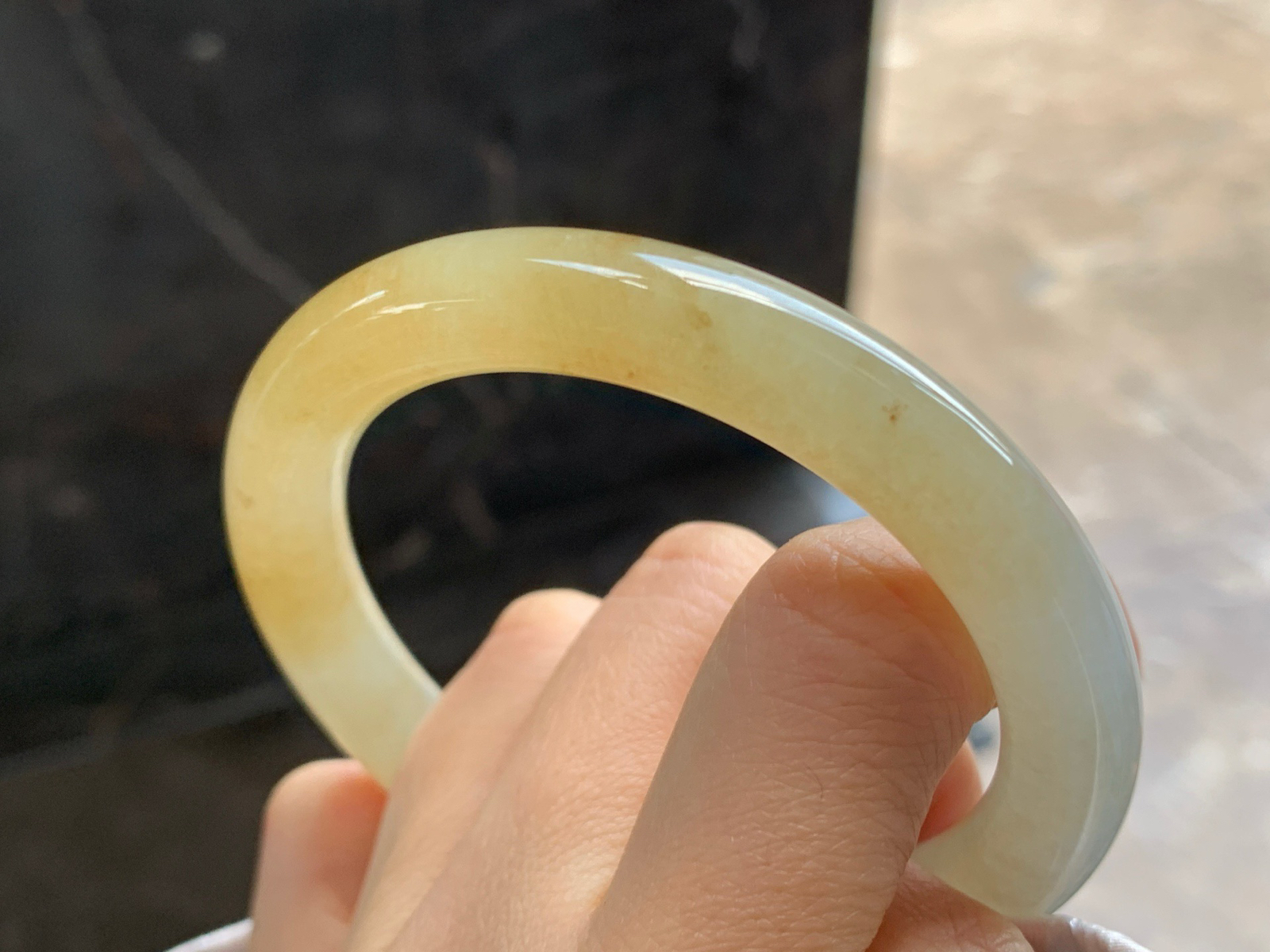 55.5-9.8

黄翡圆条手镯^_^鲜艳