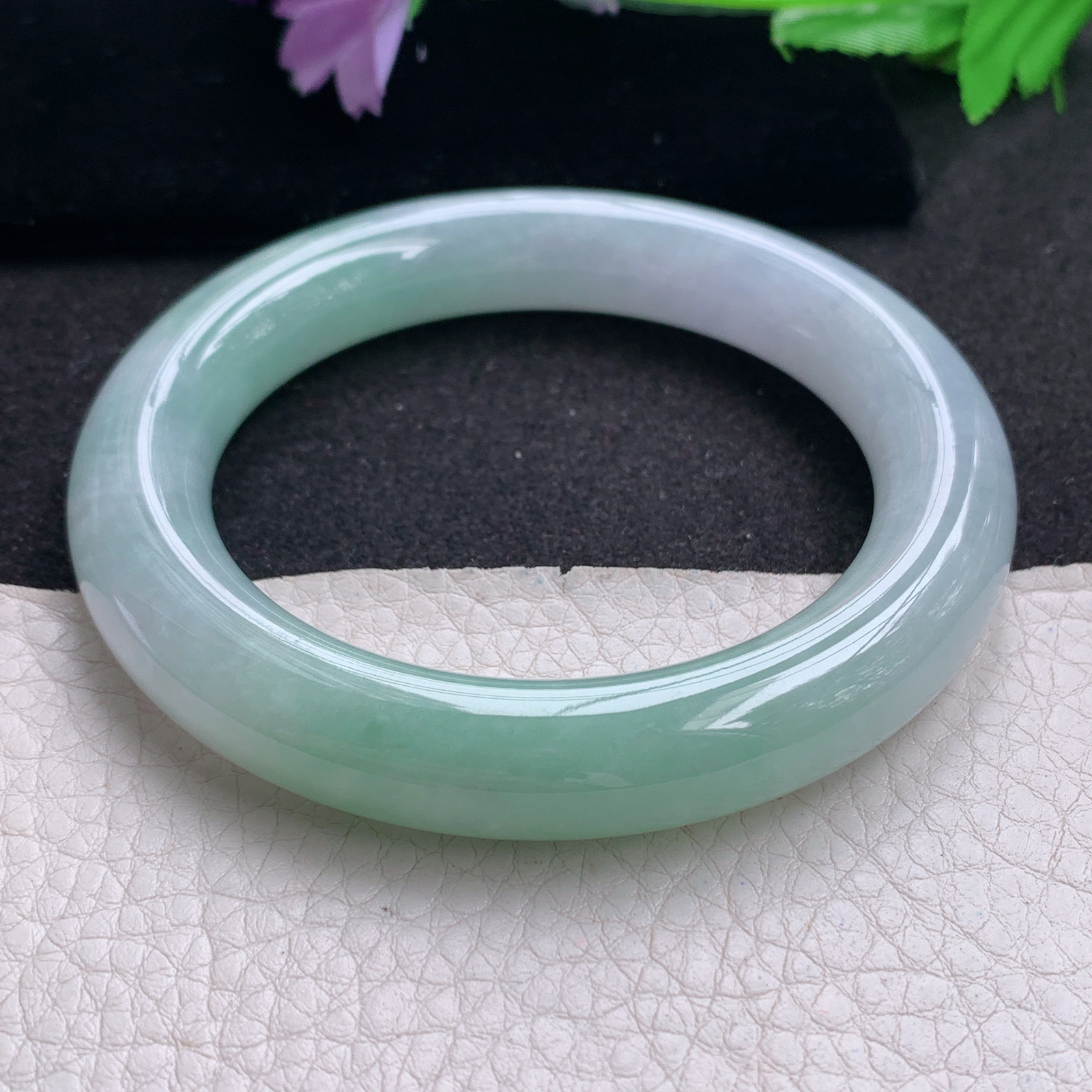 hy实拍57.8*12胖圆镯 天然缅甸翡翠A货手镯胶润清新飘绿圆条正圈玉手环