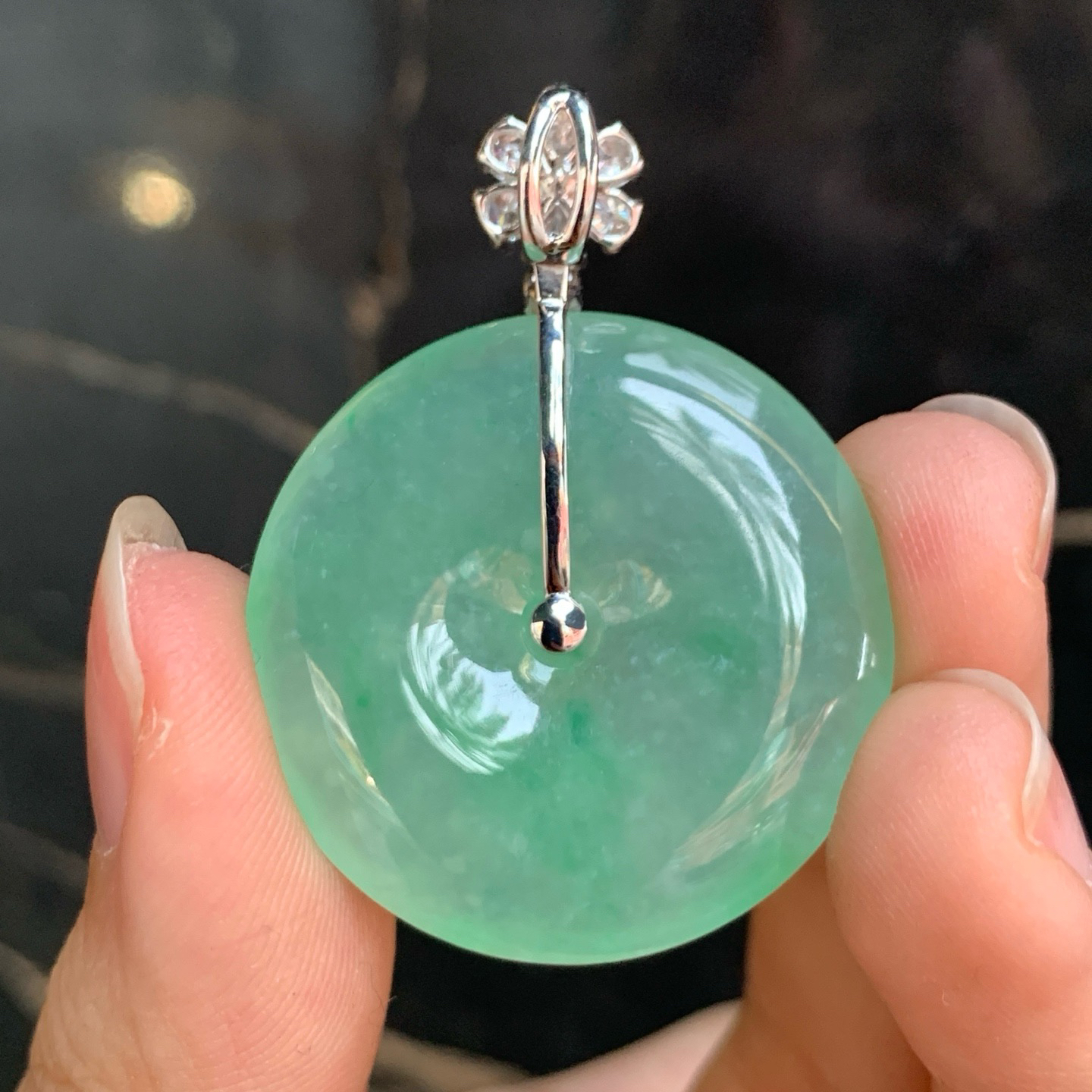 冰晴绿平安扣吊坠 尺寸39-29.3-5.4毫米