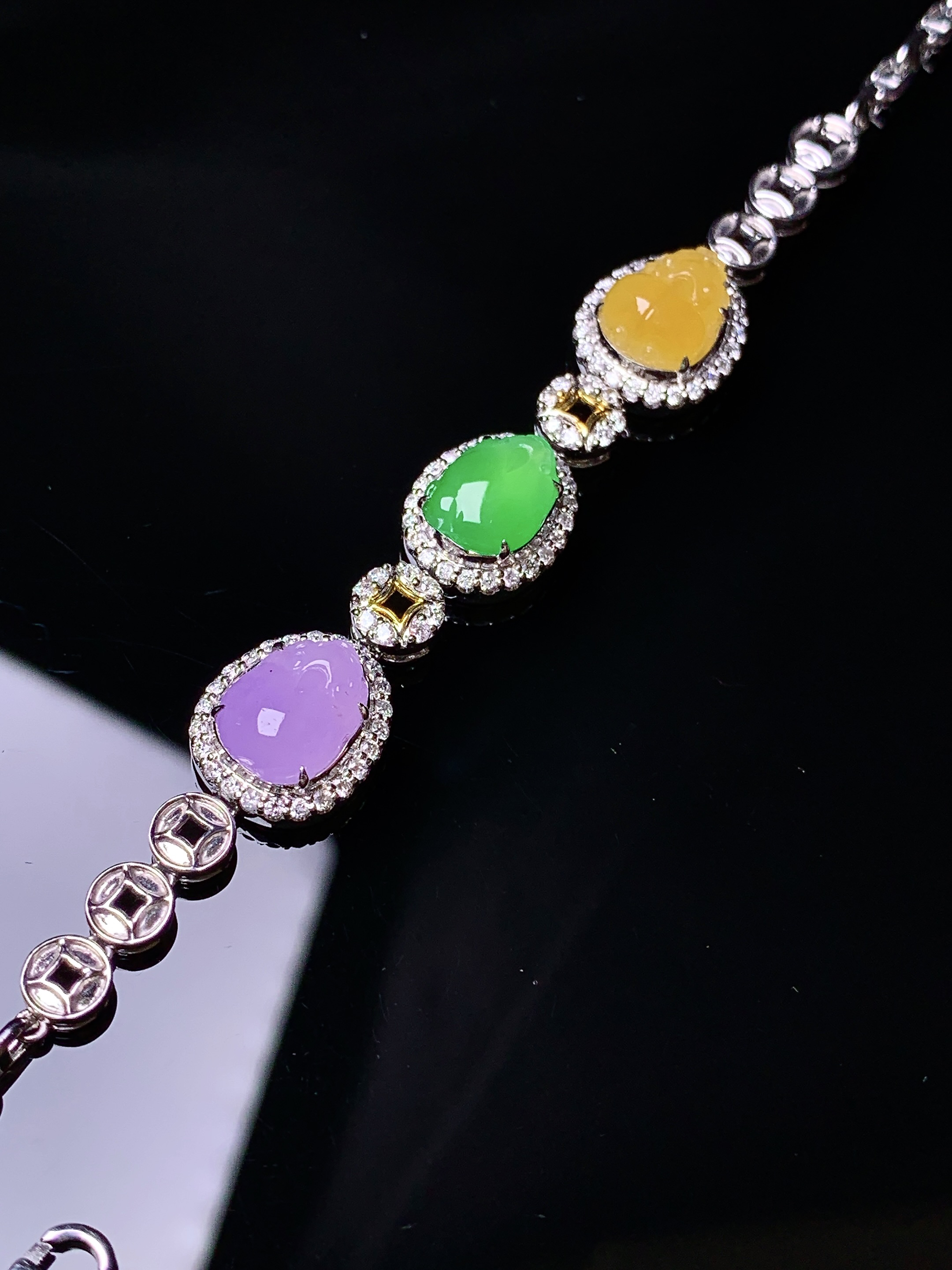 18k金钻镶嵌三彩蛋面手链 玉质细腻 色泽艳丽清新 水润亮眼 整体尺寸180*9.8*5.8L3