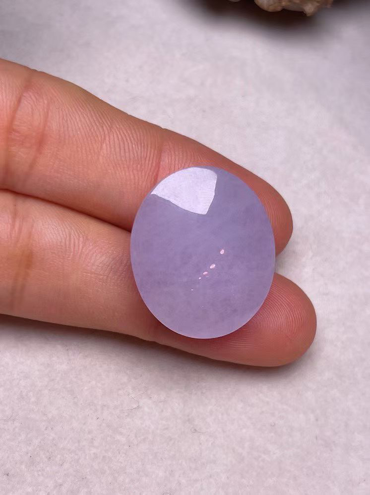 冰糯种紫罗兰蛋面、种水好，玉质细腻 ，卖相好.