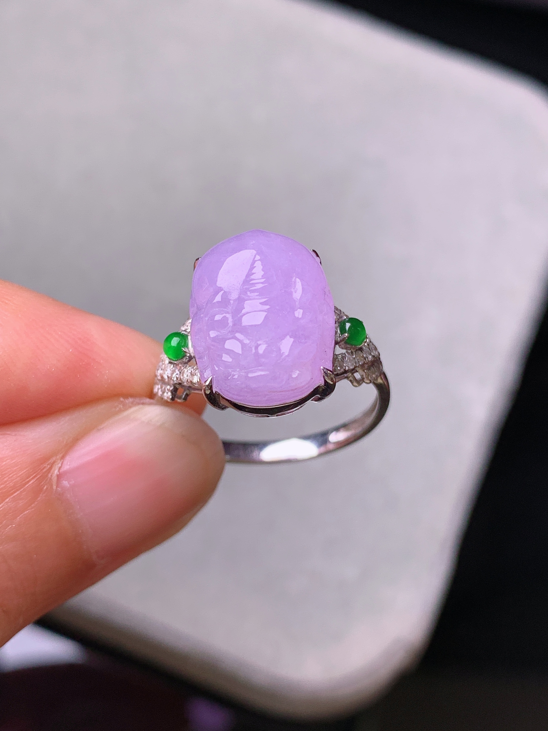 18k金钻镶嵌紫罗兰貔貅戒指 玉质细腻 色泽艳丽清新 水润亮眼 圈口12.5 裸石尺寸12.6*10*6.5y4