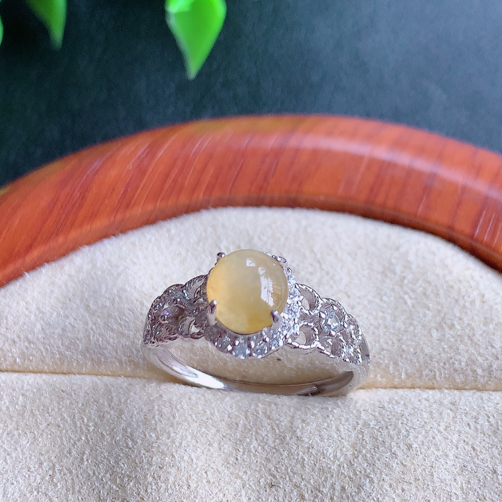 冰润黄翡精美环形翡翠戒指  玉质细腻  冰清玉润  飘花灵动  颜色漂亮  W502.18   内径