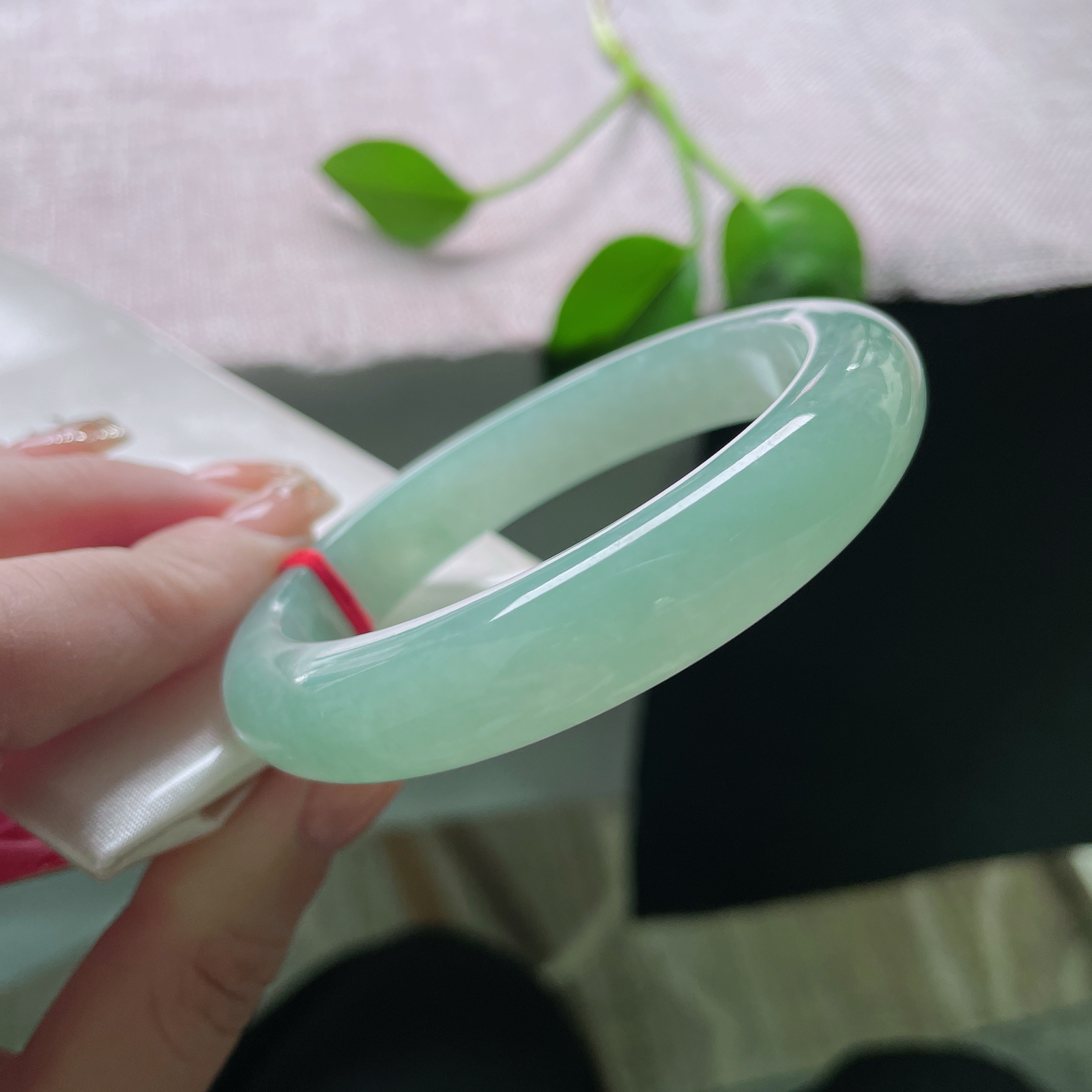 58.4/12.1/8.6绿底正圈，水润细腻，种老，悠悠的云里有淡淡的诗，贵气，完美