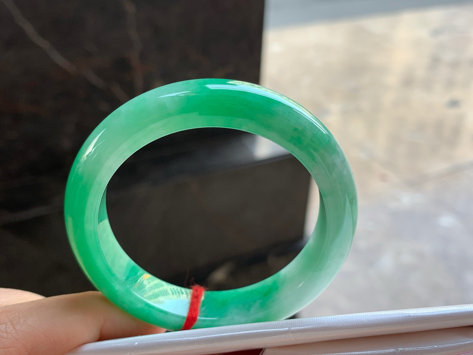 50-11.7-9

浓绿色手镯^_^颜色鲜艳