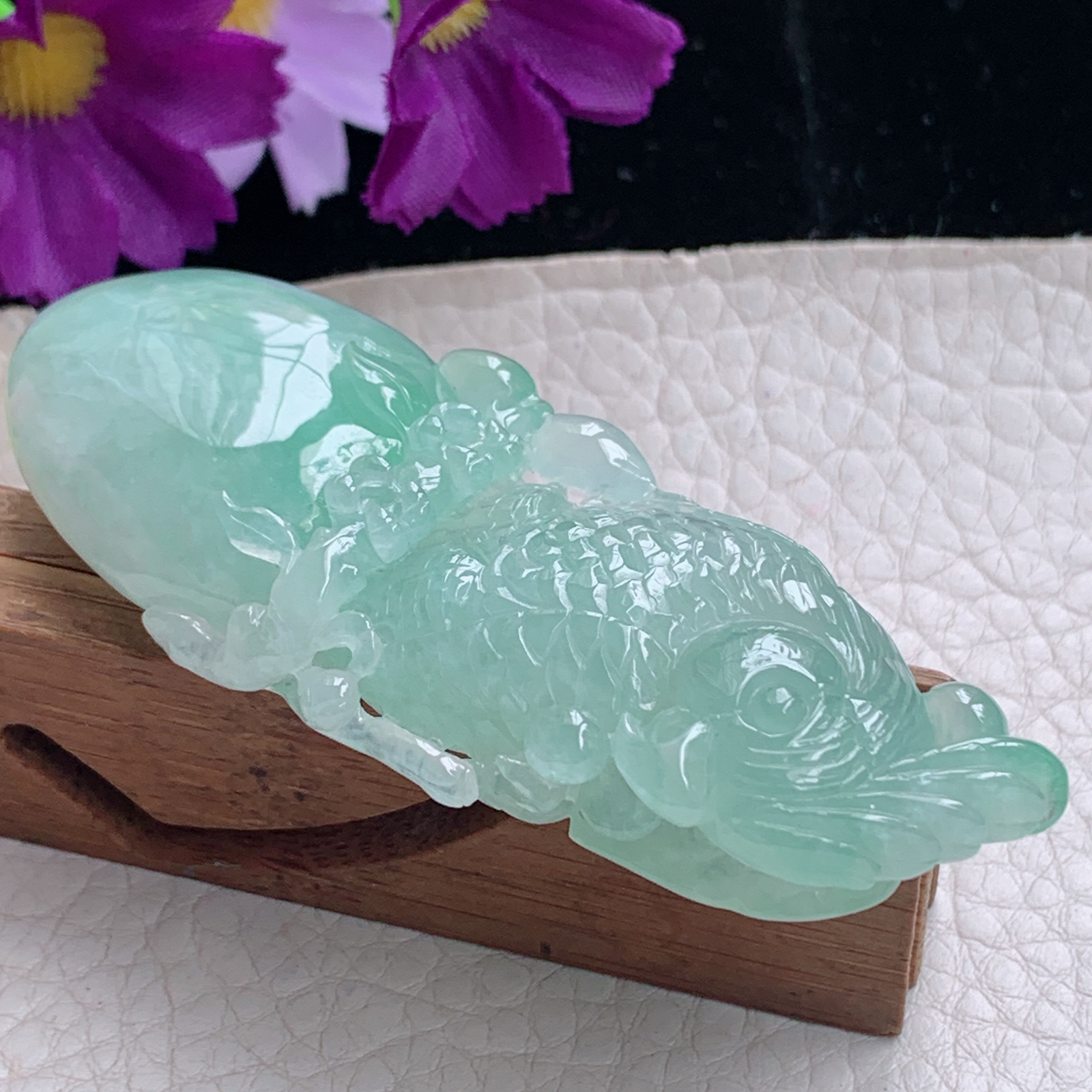 zz3实拍73.8*29*14.5缅甸冰润翡翠精雕甜绿立体鹦鹉项坠英明神武项坠