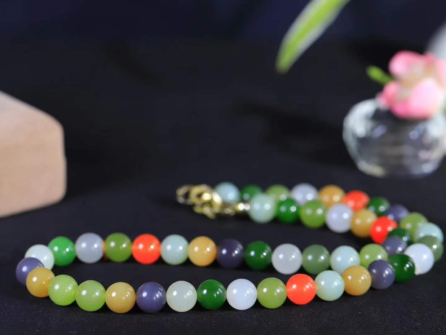 【珠圆玉润.项链】

精品和田玉多宝珠圆玉润项链 玉质细腻油润 饱满光滑 质朴无华，悠远简单，人心