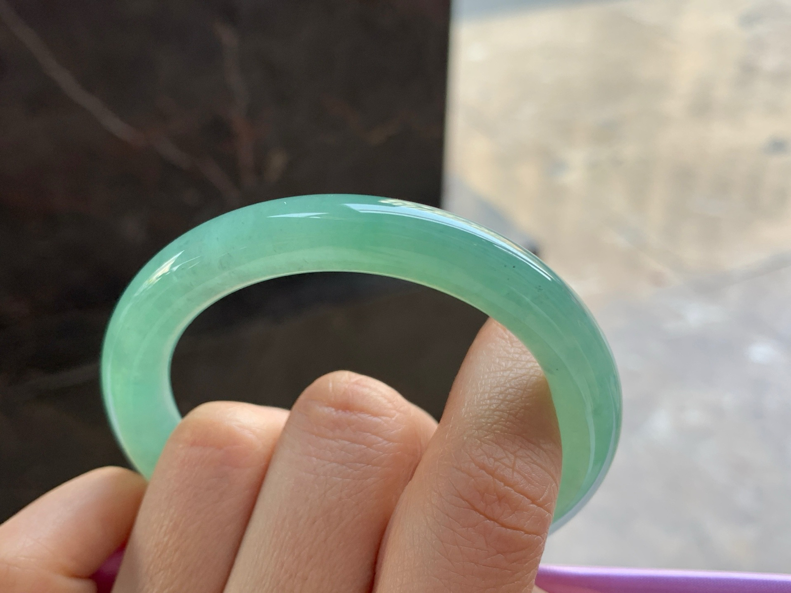 53-8.9

晴底圆条手镯^_^清新 细腻