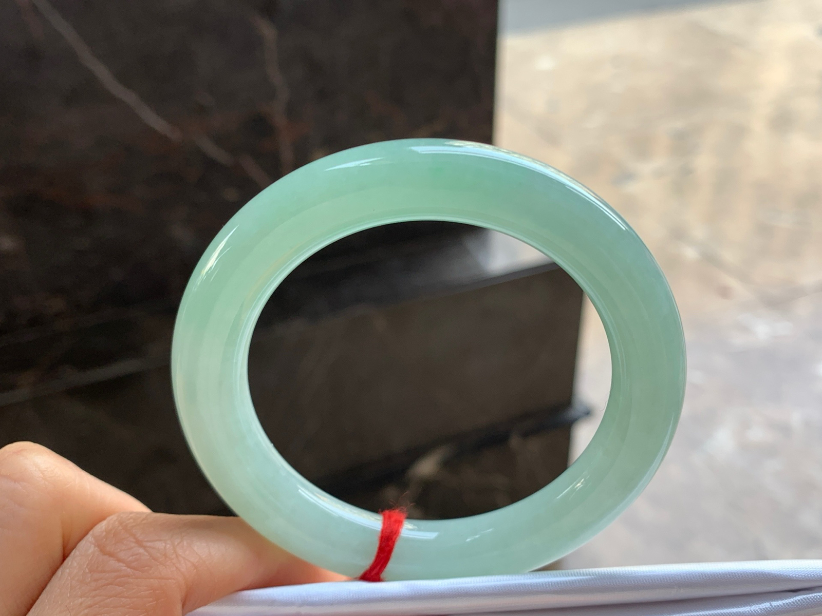 55-10.3

阳绿色圆条手镯^_^色阳