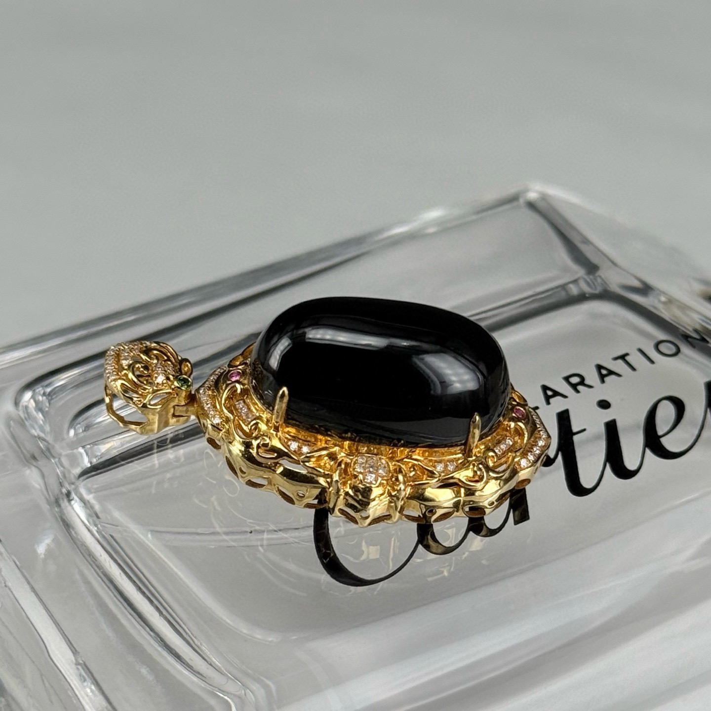 精品18k墨翠蛋面吊坠 种好色正 黑度极好 打灯通透 油性十足 尺寸36