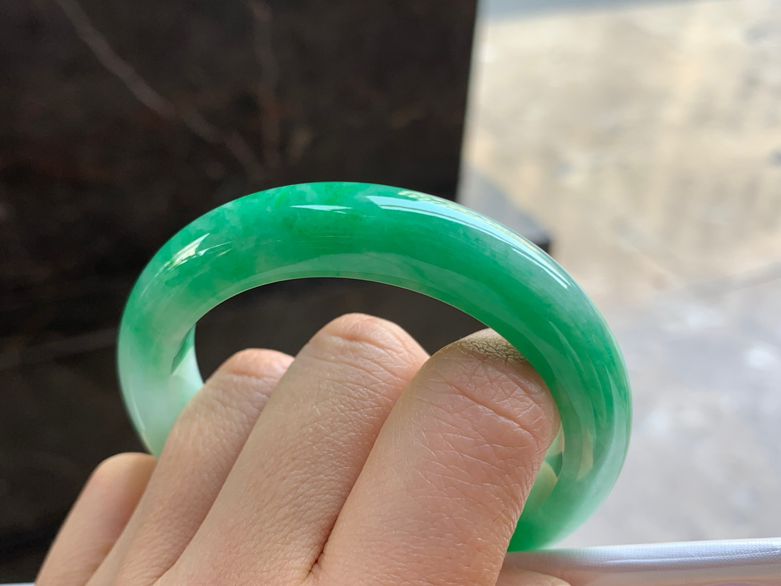 50-11.7-9

浓绿色手镯^_^颜色鲜艳