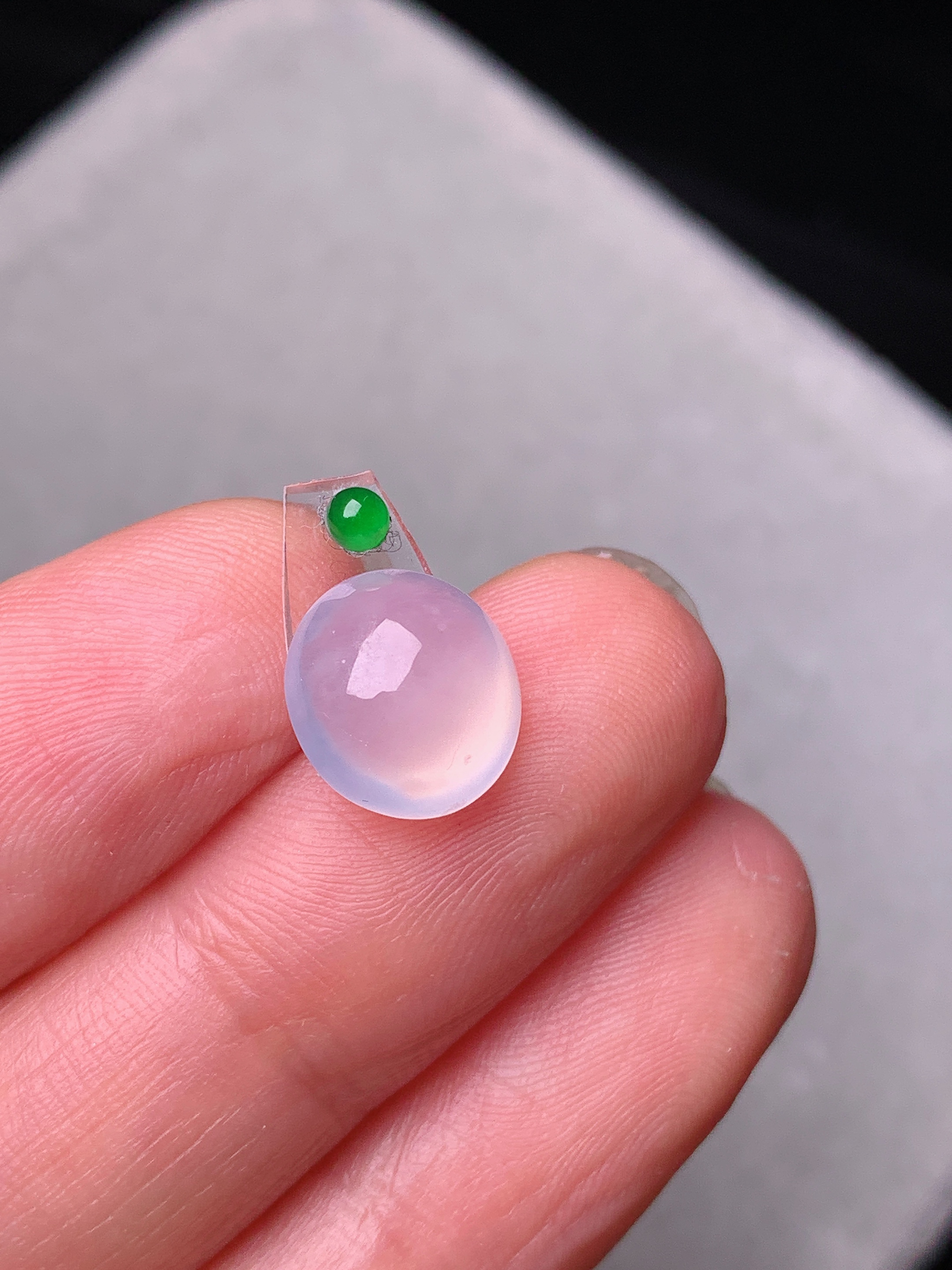 镶嵌款 冰种蛋面吊坠 玉质细腻 色泽艳丽清新 水润亮眼 整体尺寸9.8*9*4.8*2x