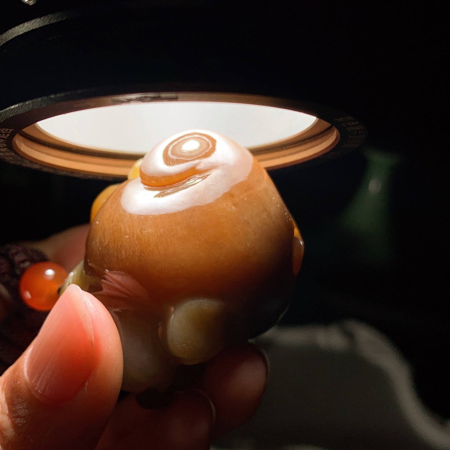 新疆和田玉且末糖福猪挂件 尺寸50/37/32重77.5克。玉质细腻油润。手推出油。佩戴高端典雅。lt260321