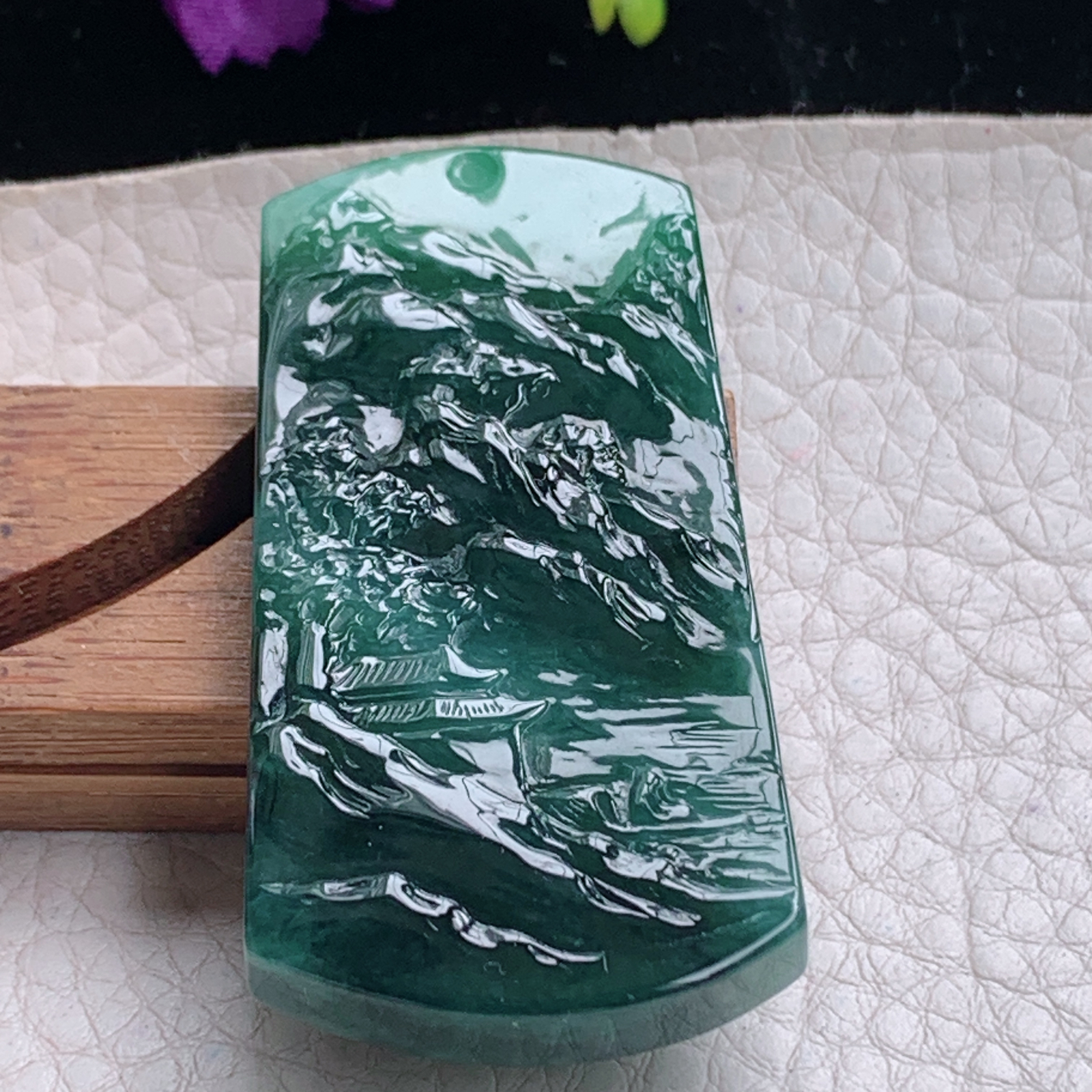 zz3实拍55*28.2*6.5缅甸翡翠蓝水精雕山水牌项坠崇山峻岭垂钓吊坠