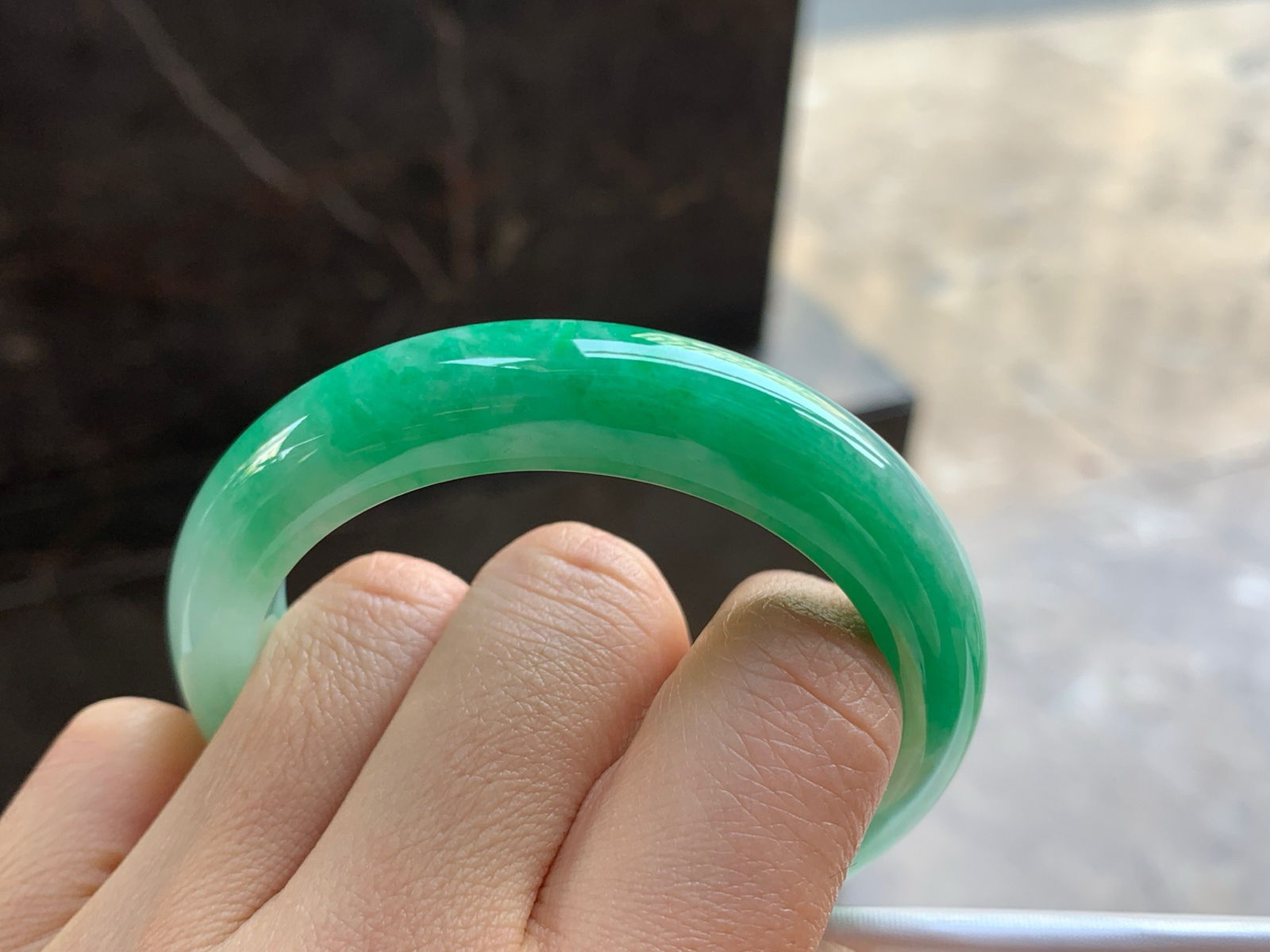 50-11.7-9

浓绿色手镯^_^颜色鲜艳