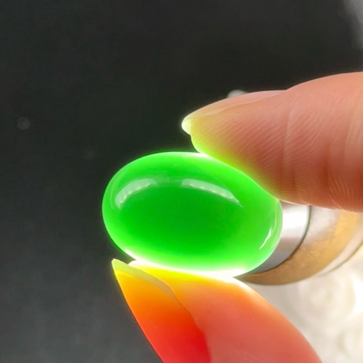 精品墨翠蛋面 种好色正 黑度足 打灯通透 油性十足尺寸19.8