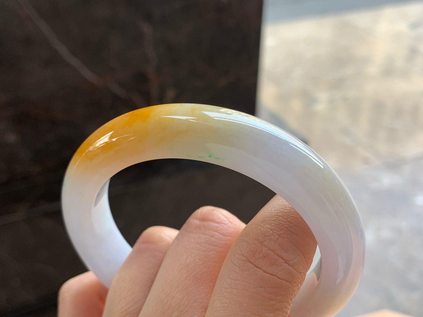 59-13-9

黄翡手镯^_^玉质温润 鲜艳