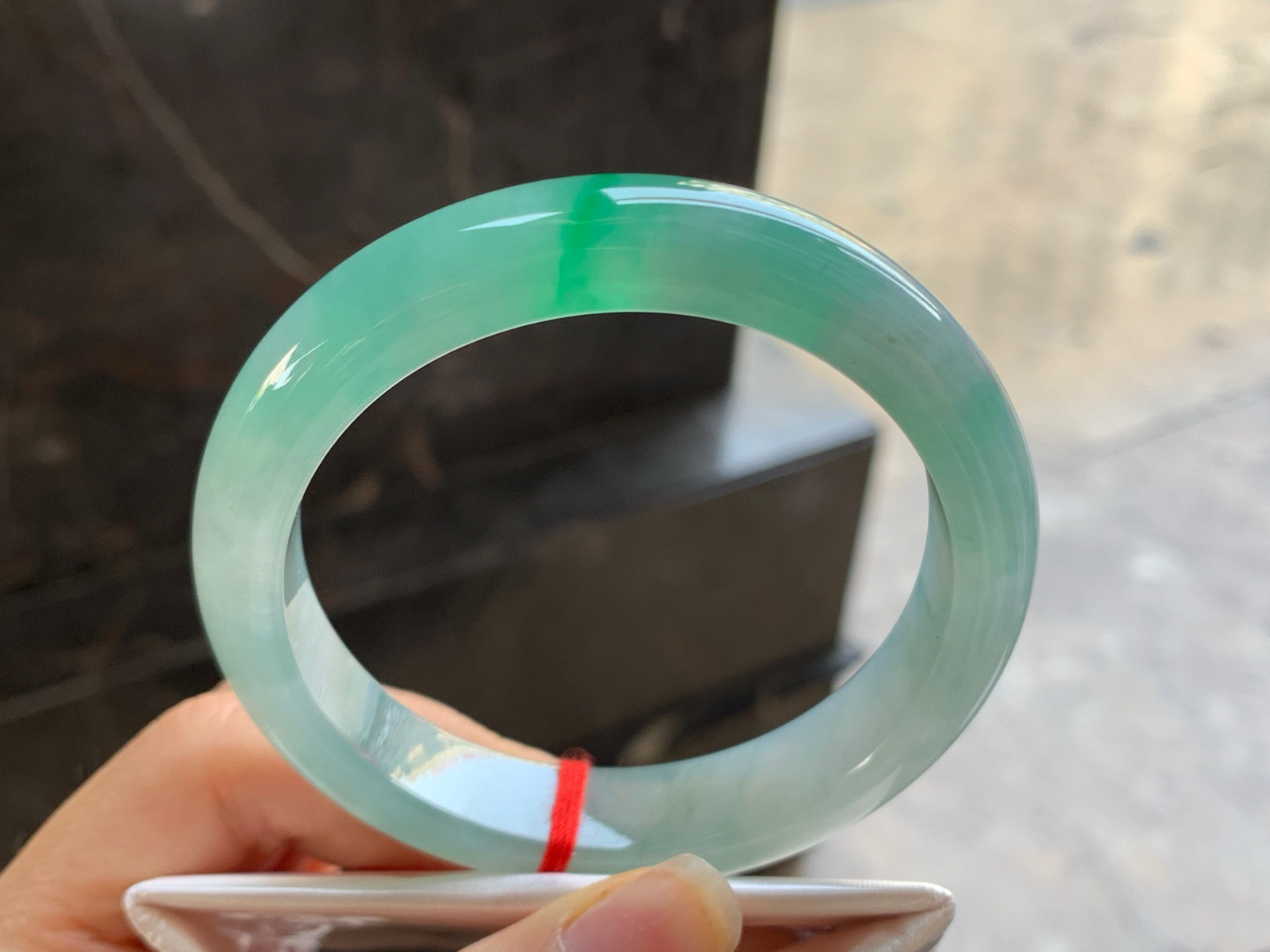 58-12.6-9.2

飘绿手镯^_^色阳