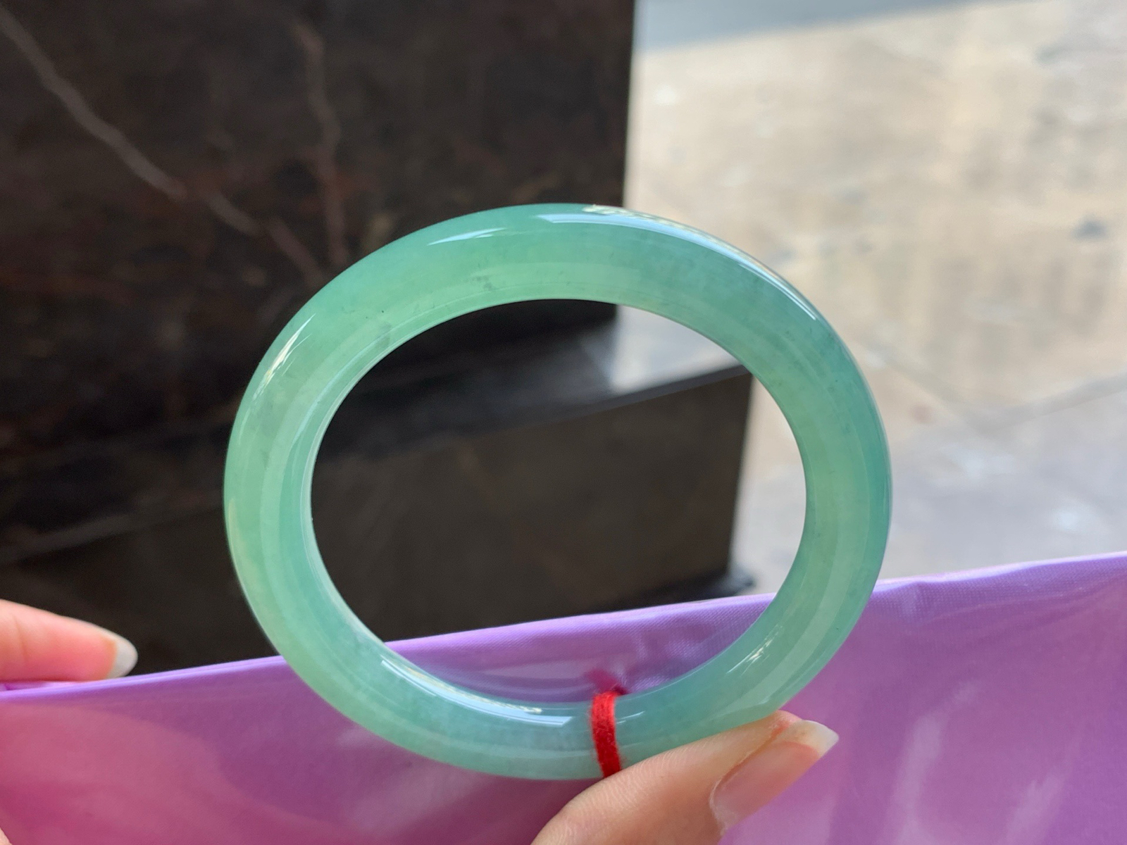 53-8.9

晴底圆条手镯^_^清新 细腻