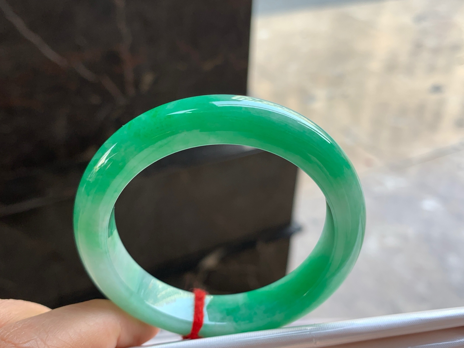 50-11.7-9

浓绿色手镯^_^颜色鲜艳