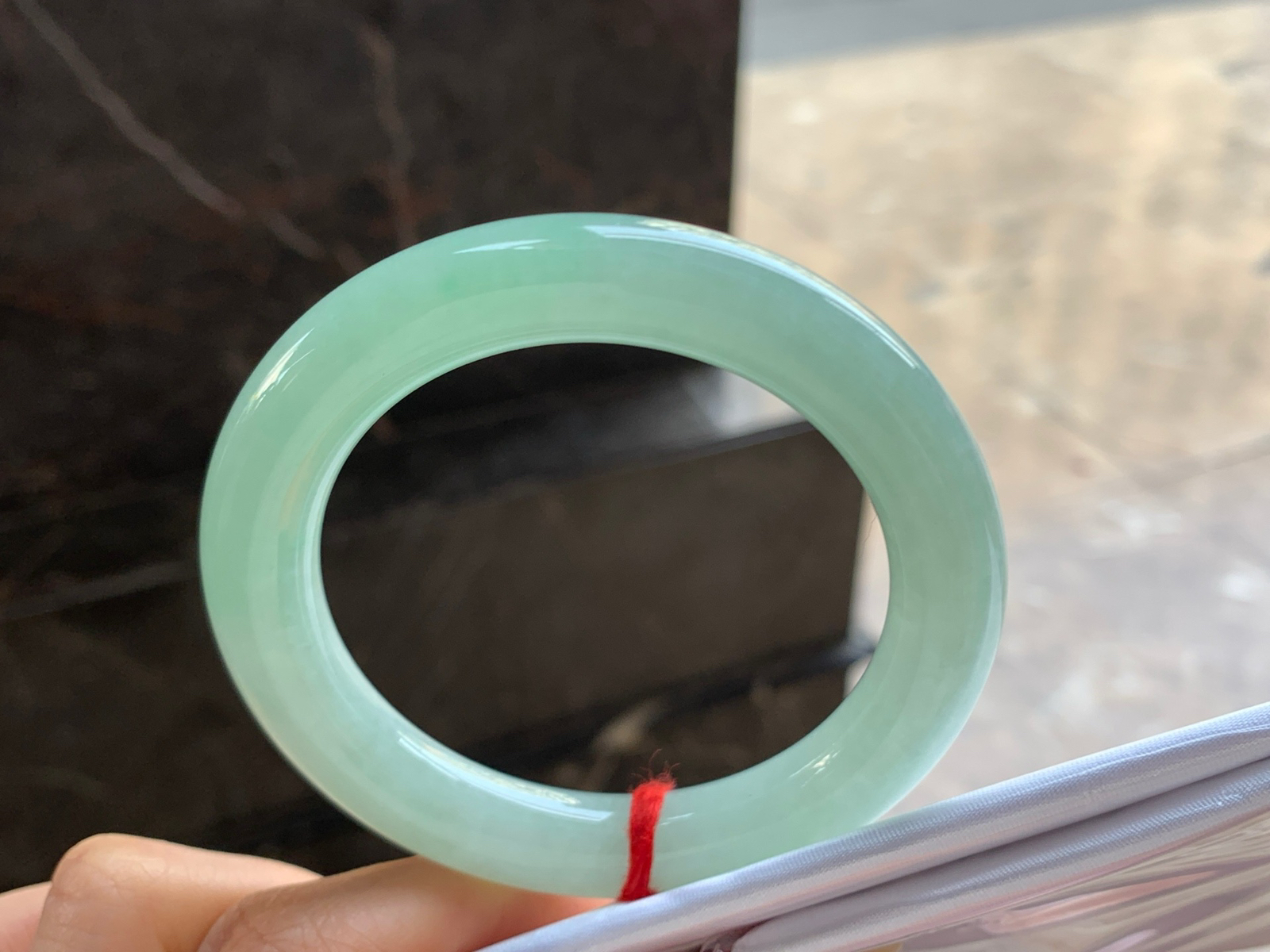 55-10.3

阳绿色圆条手镯^_^色阳